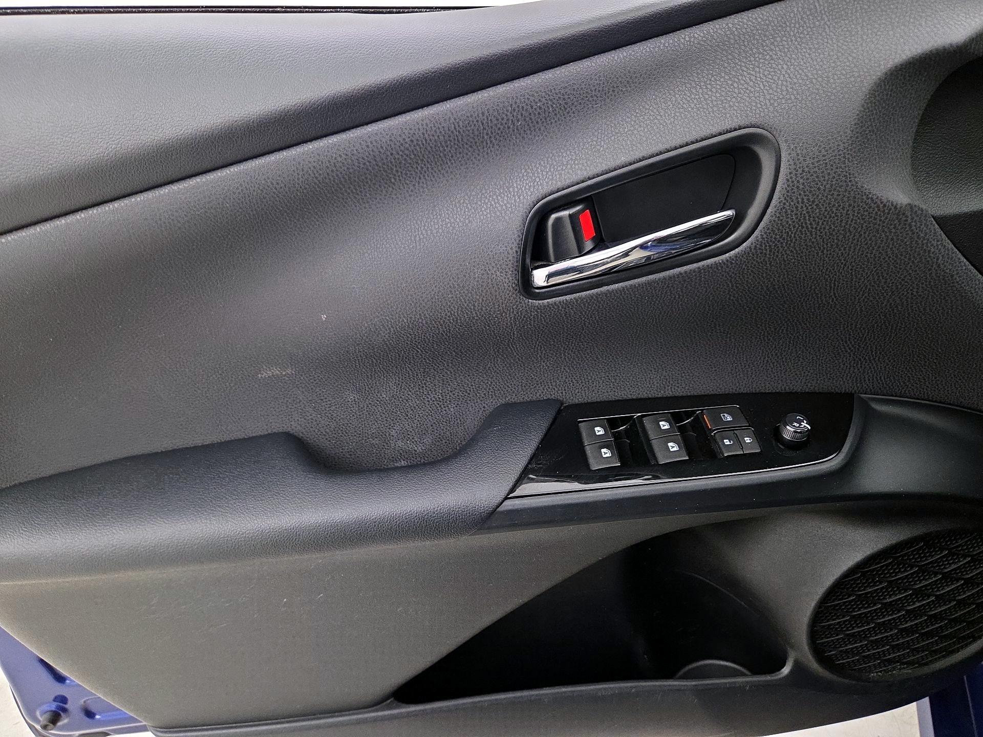 Thumbnail: 2016 Toyota Prius - 12
