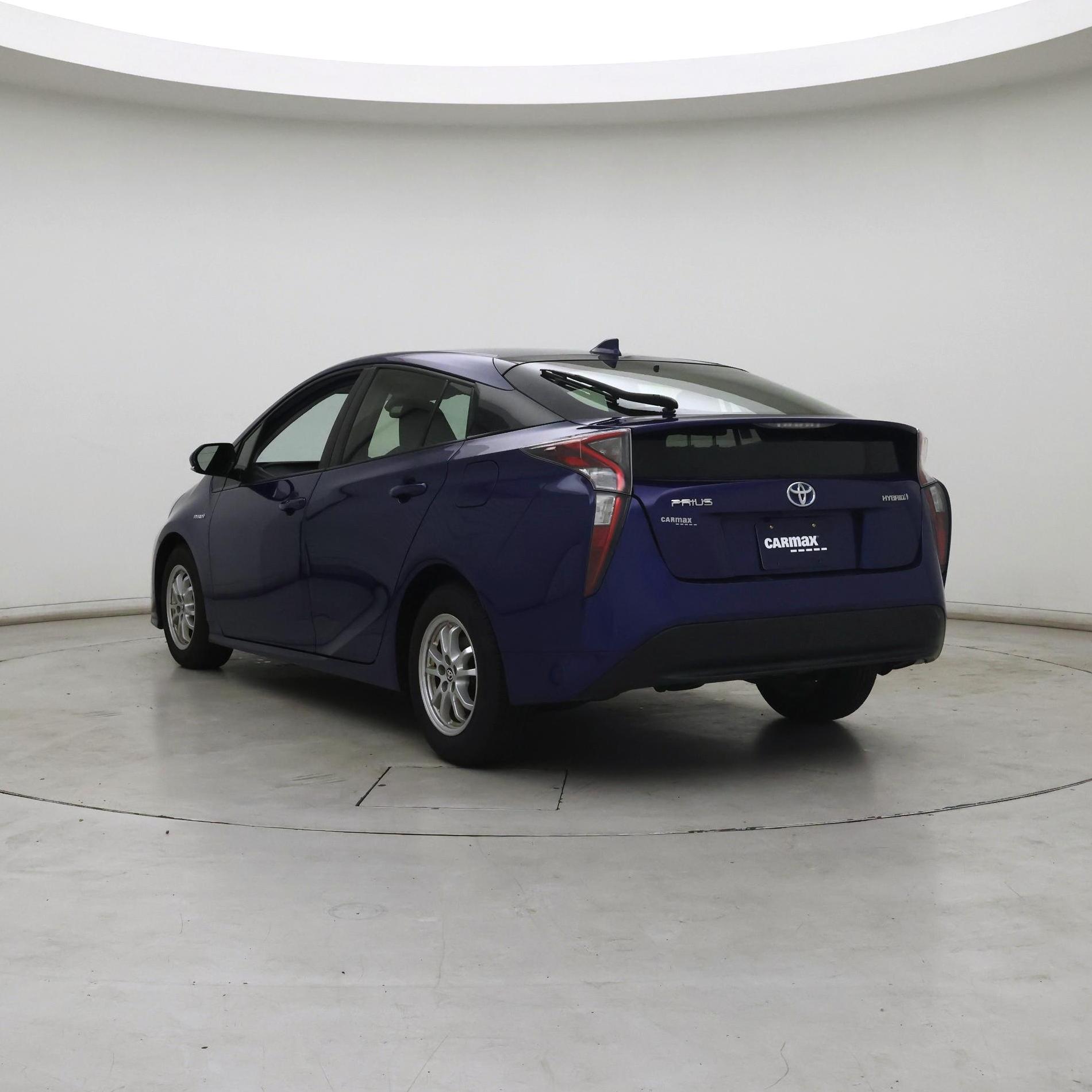 Thumbnail: 2016 Toyota Prius - 2