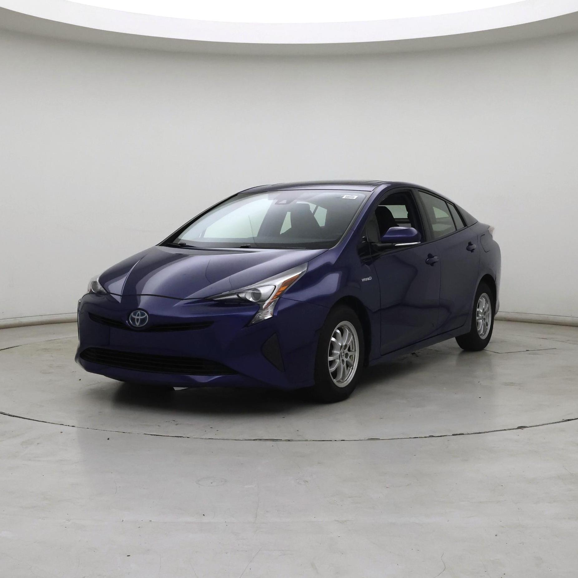 Thumbnail: 2016 Toyota Prius - 4