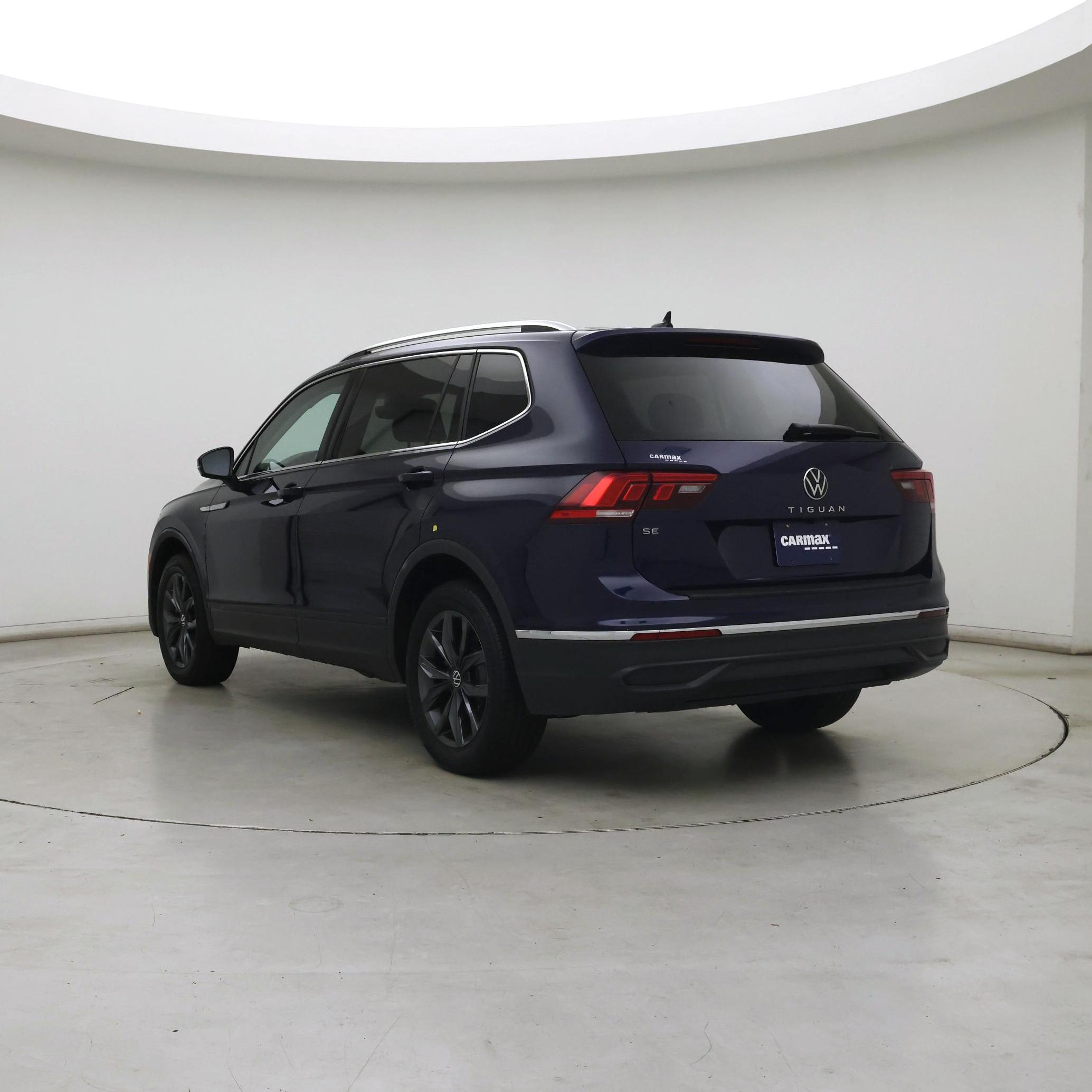 Thumbnail: 2022 Volkswagen Tiguan - 2