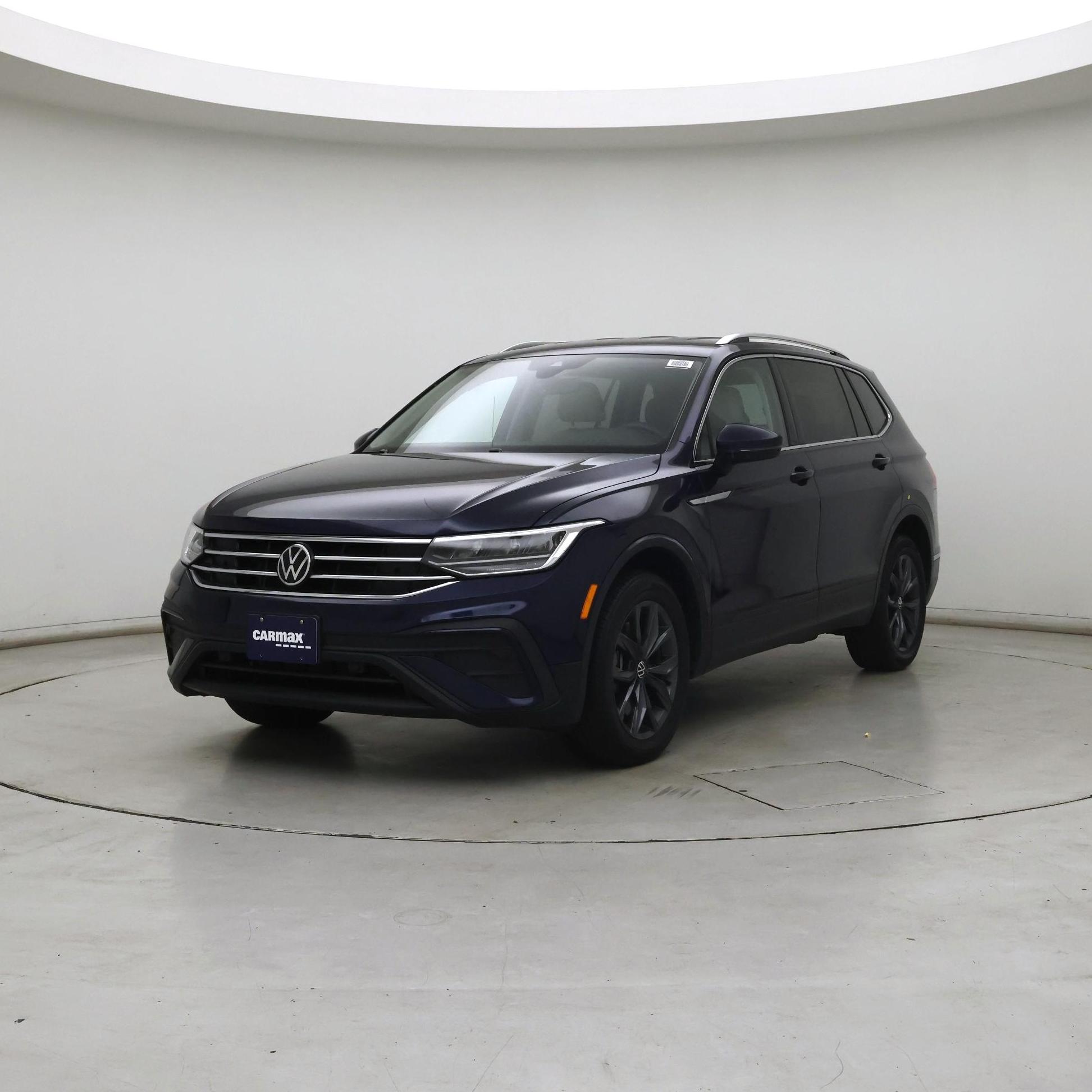 Thumbnail: 2022 Volkswagen Tiguan - 4