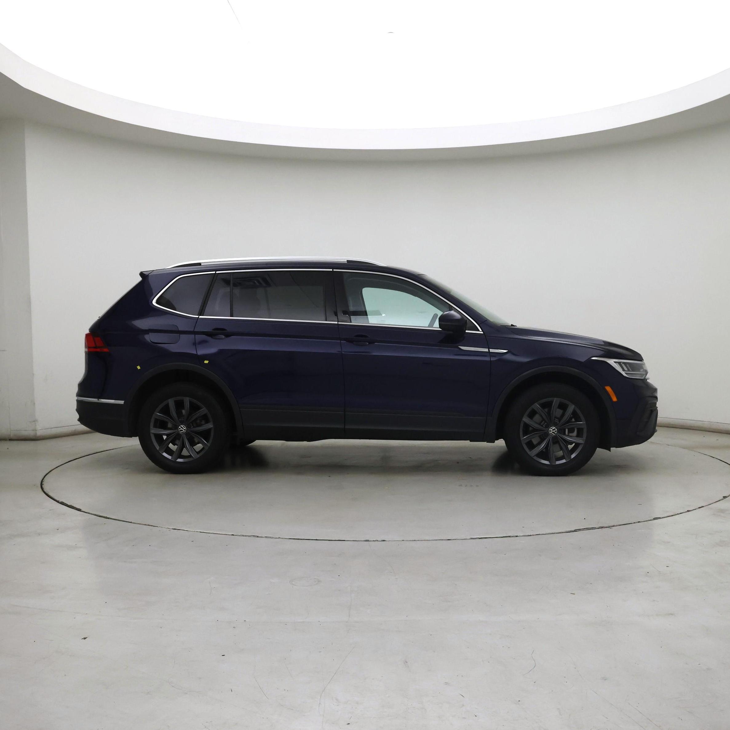 Thumbnail: 2022 Volkswagen Tiguan - 7