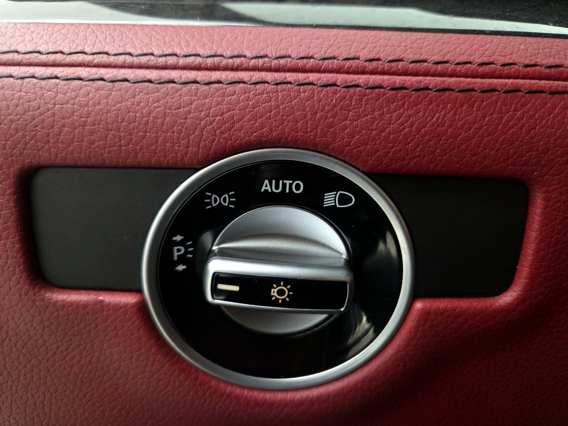 Thumbnail: 2016 Mercedes-Benz SL-Class - 13