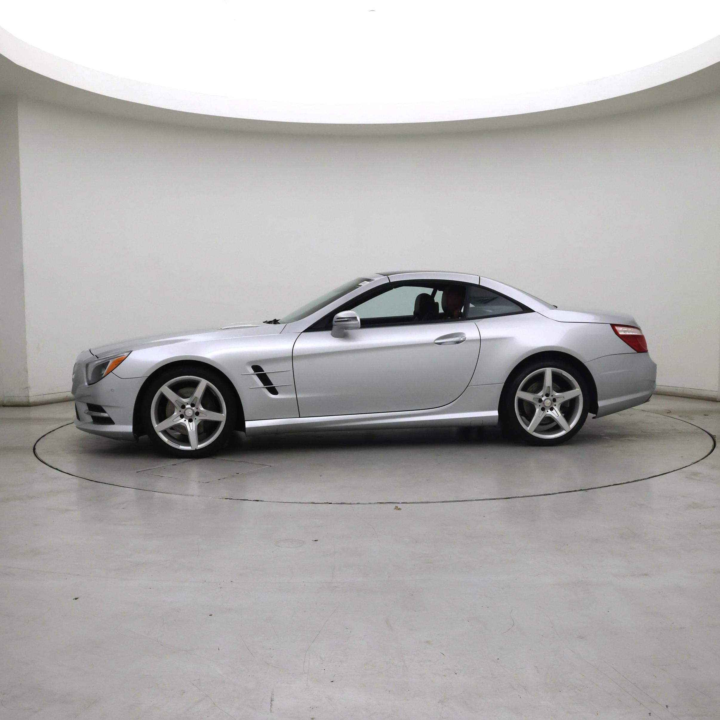 Thumbnail: 2016 Mercedes-Benz SL-Class - 3