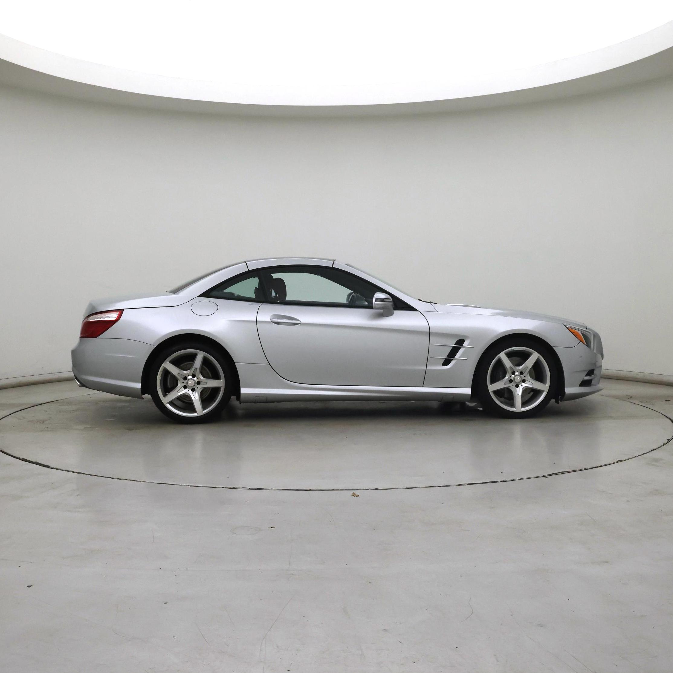 Thumbnail: 2016 Mercedes-Benz SL-Class - 7