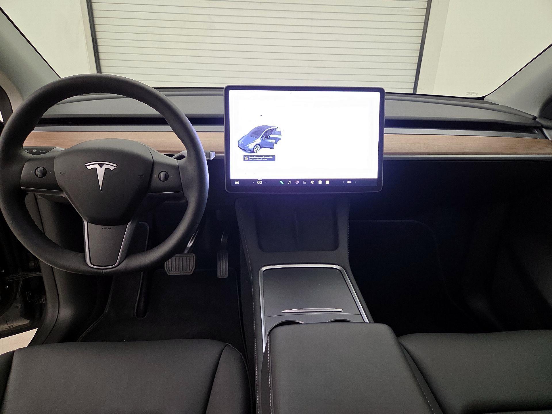 Thumbnail: 2023 Tesla Model Y - 9