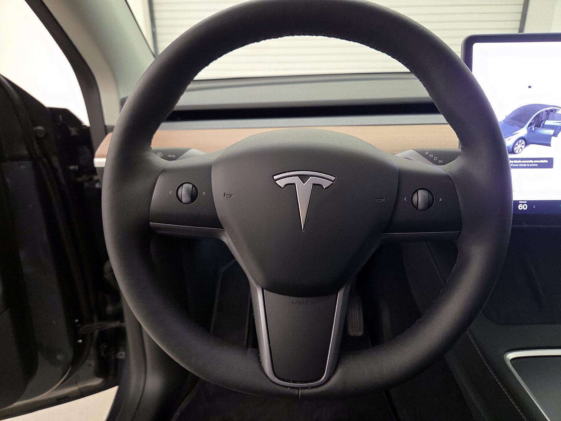 Thumbnail: 2023 Tesla Model Y - 10