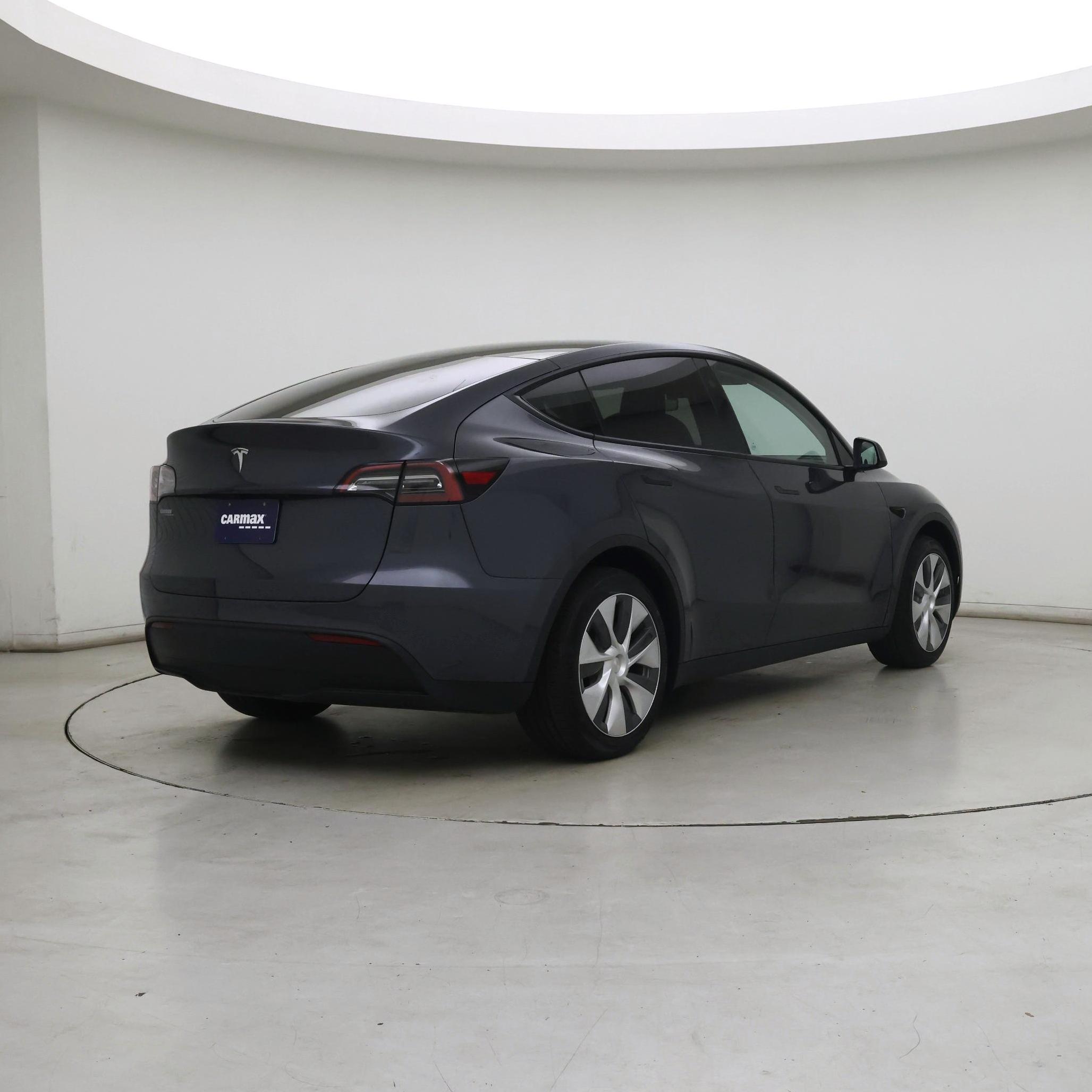 Thumbnail: 2023 Tesla Model Y - 8