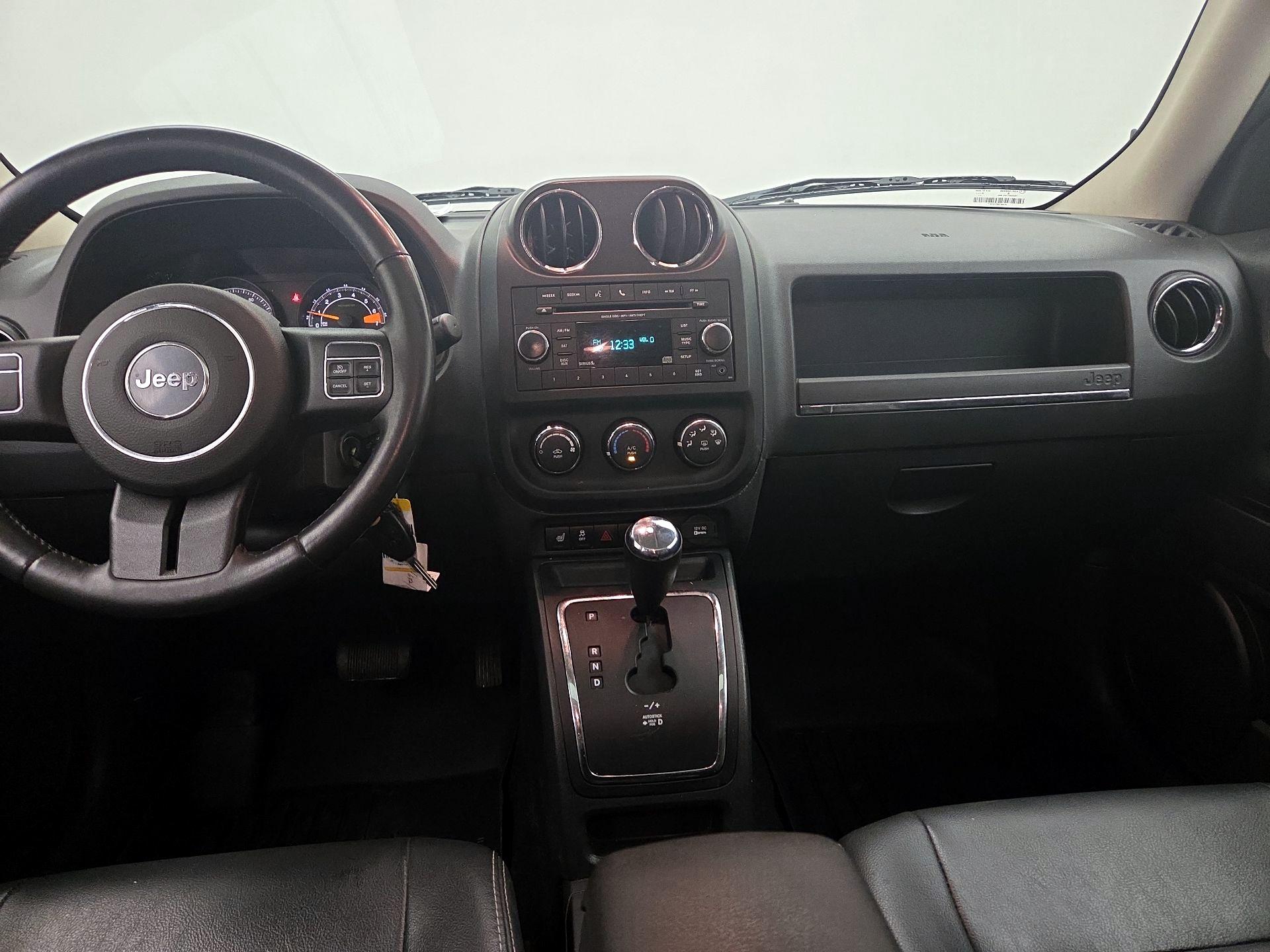 Thumbnail: 2016 Jeep Patriot - 9