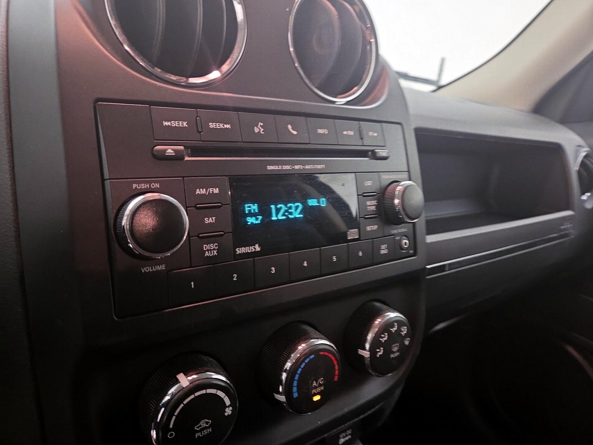 Thumbnail: 2016 Jeep Patriot - 13