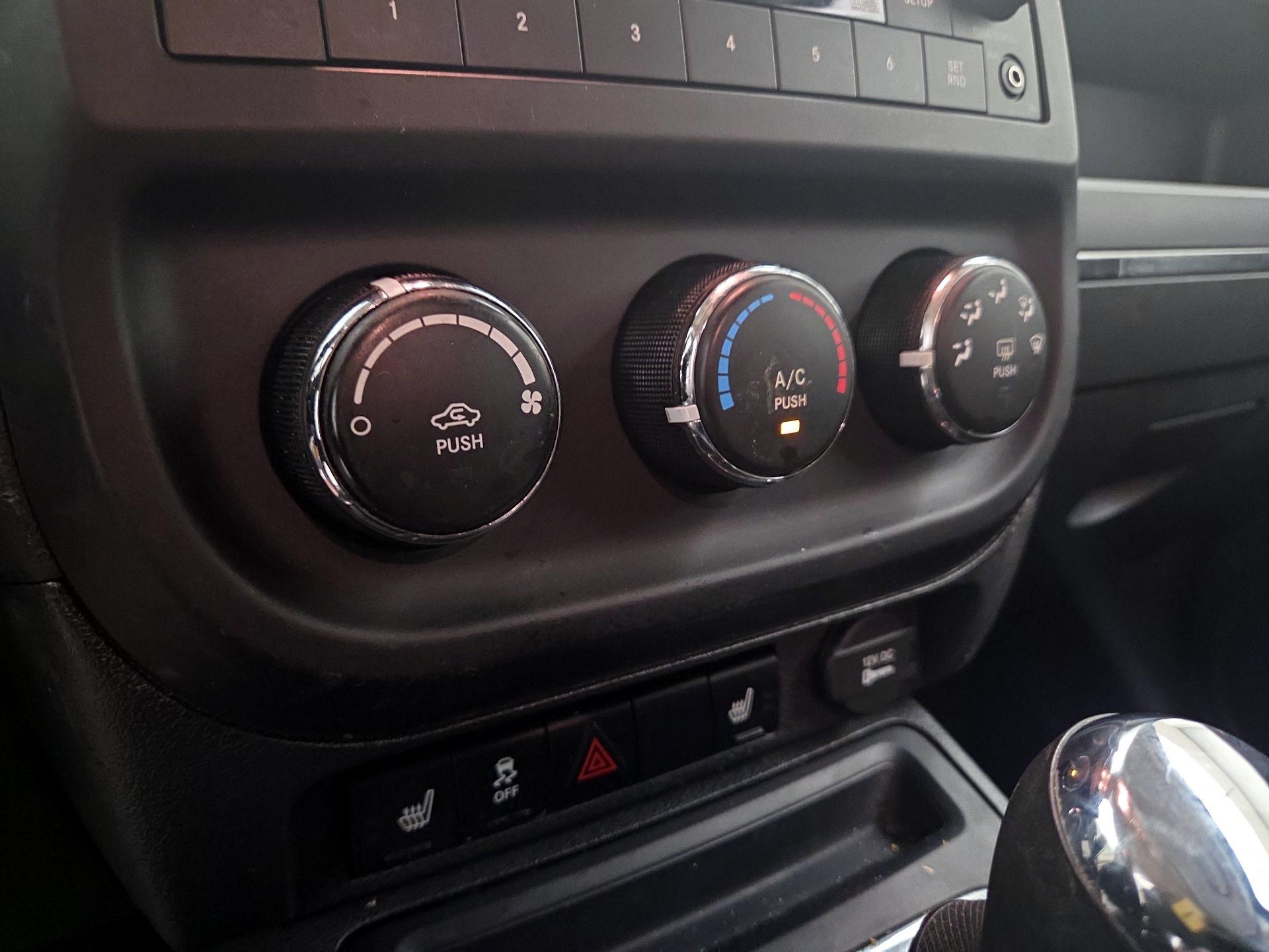 Thumbnail: 2016 Jeep Patriot - 14