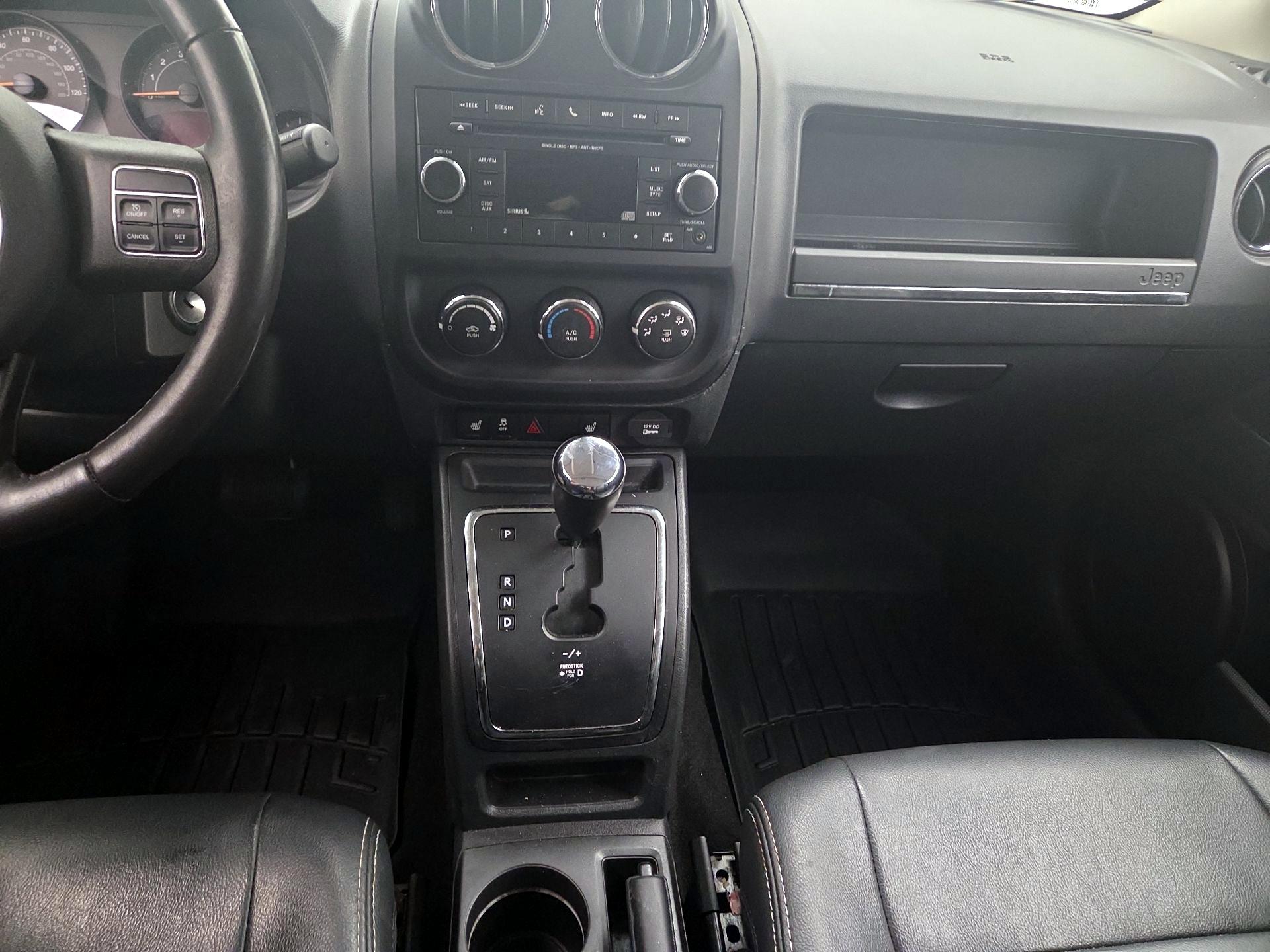 Thumbnail: 2016 Jeep Patriot - 15