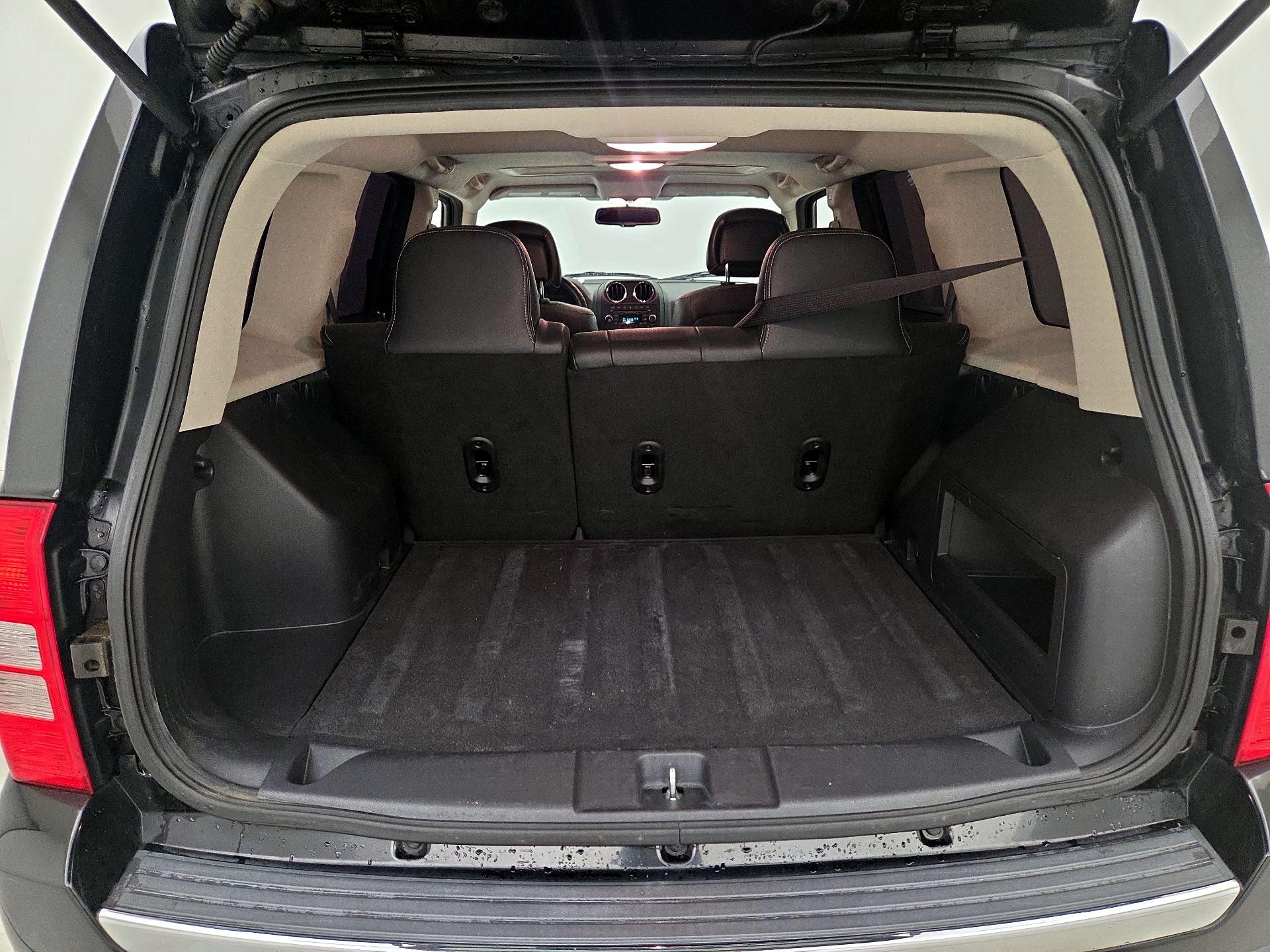 Thumbnail: 2016 Jeep Patriot - 18