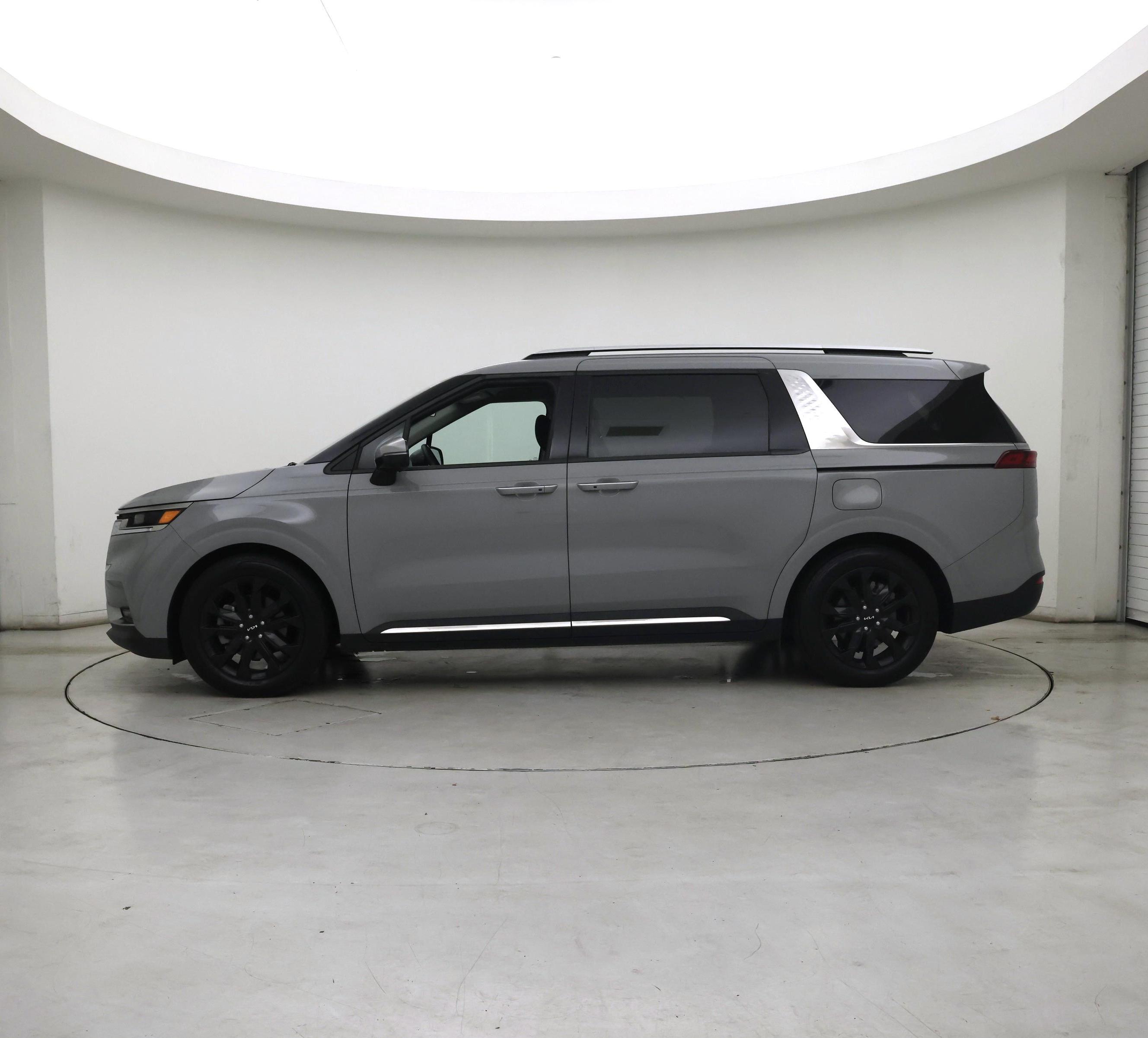 Thumbnail: 2024 Kia Carnival - 3