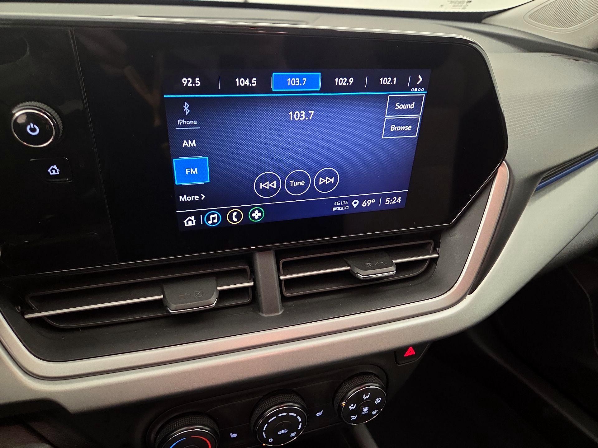 Thumbnail: 2025 Chevrolet Trax - 15