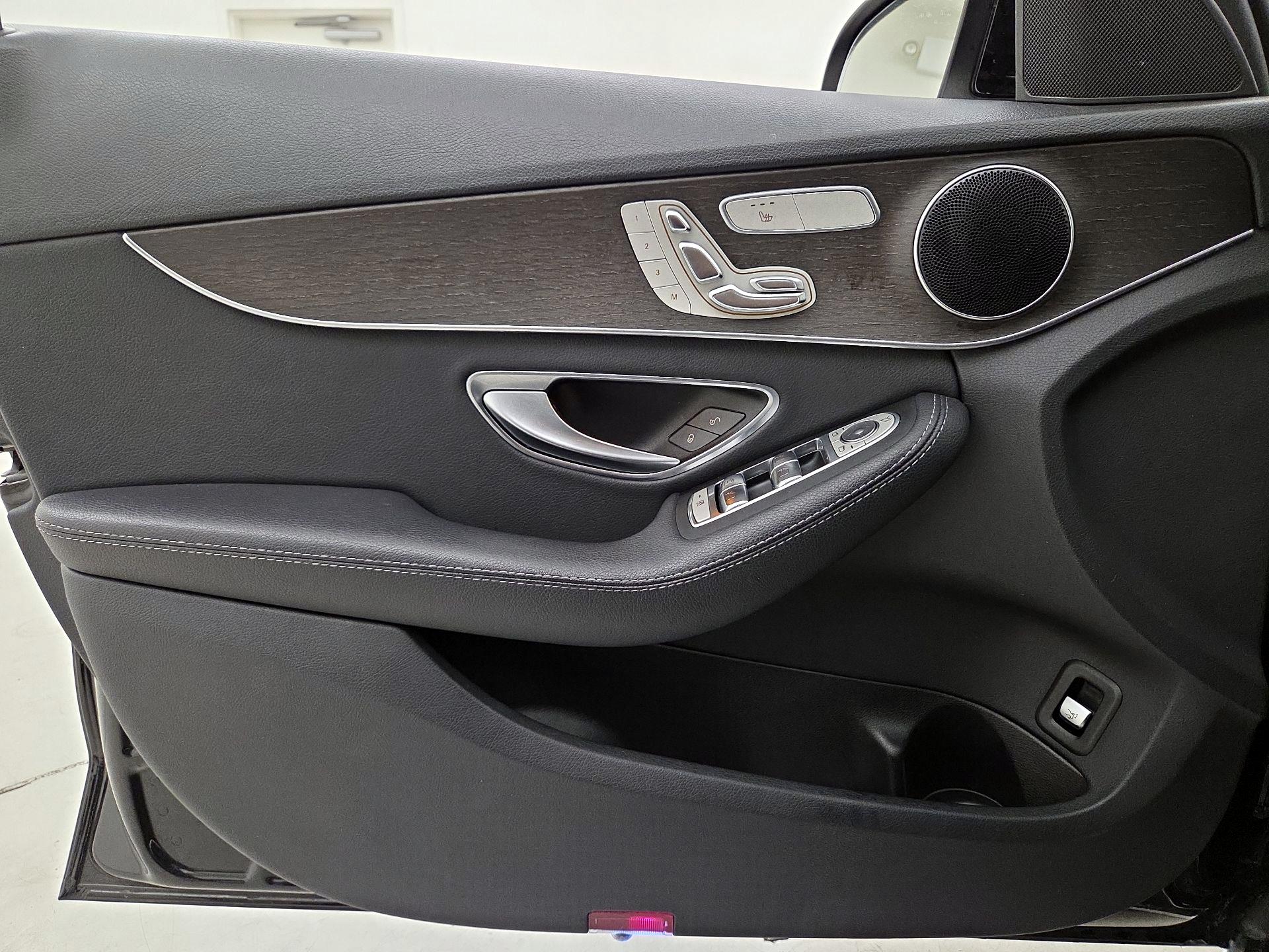 Thumbnail: 2019 Mercedes-Benz C-Class - 12