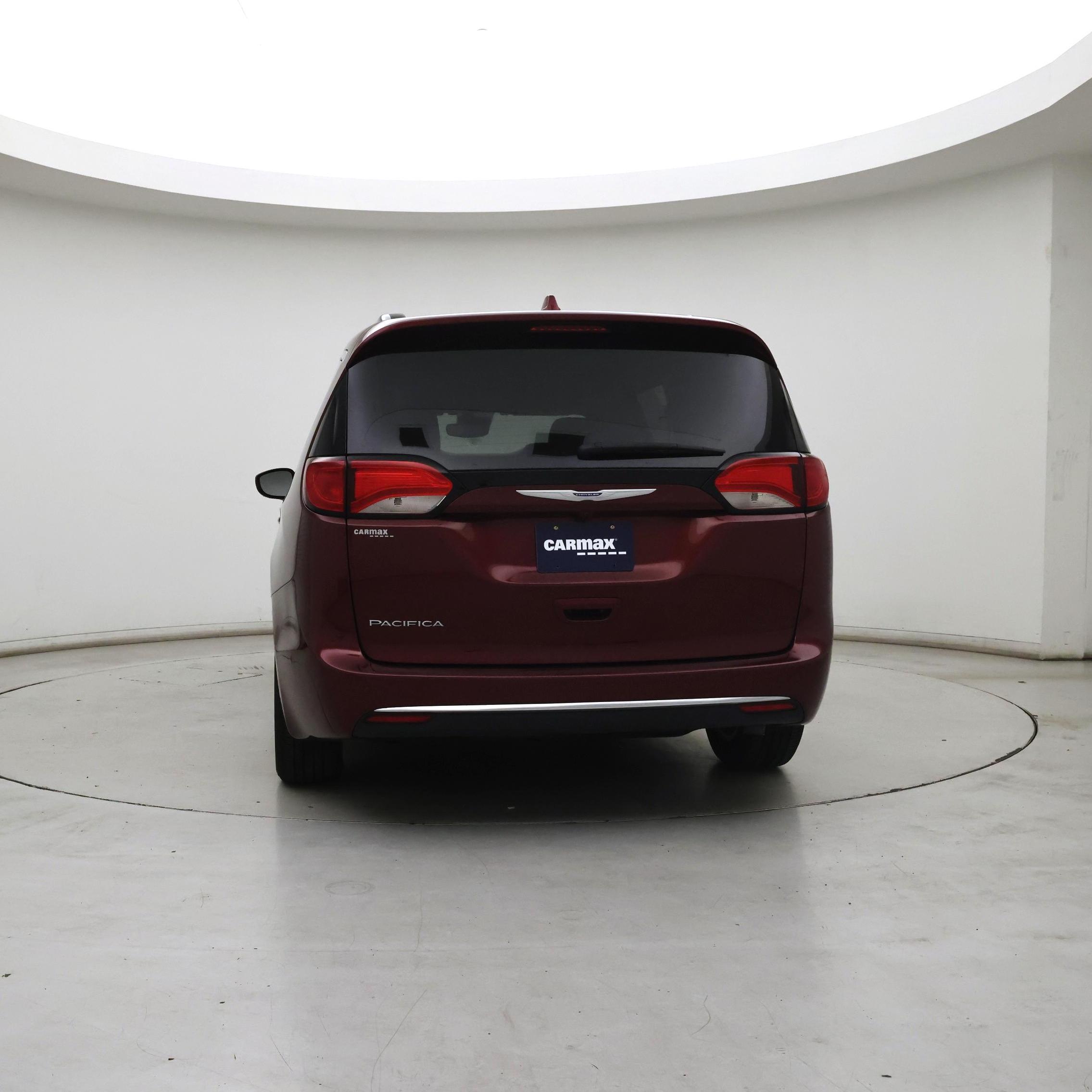 Thumbnail: 2018 Chrysler Pacifica - 6