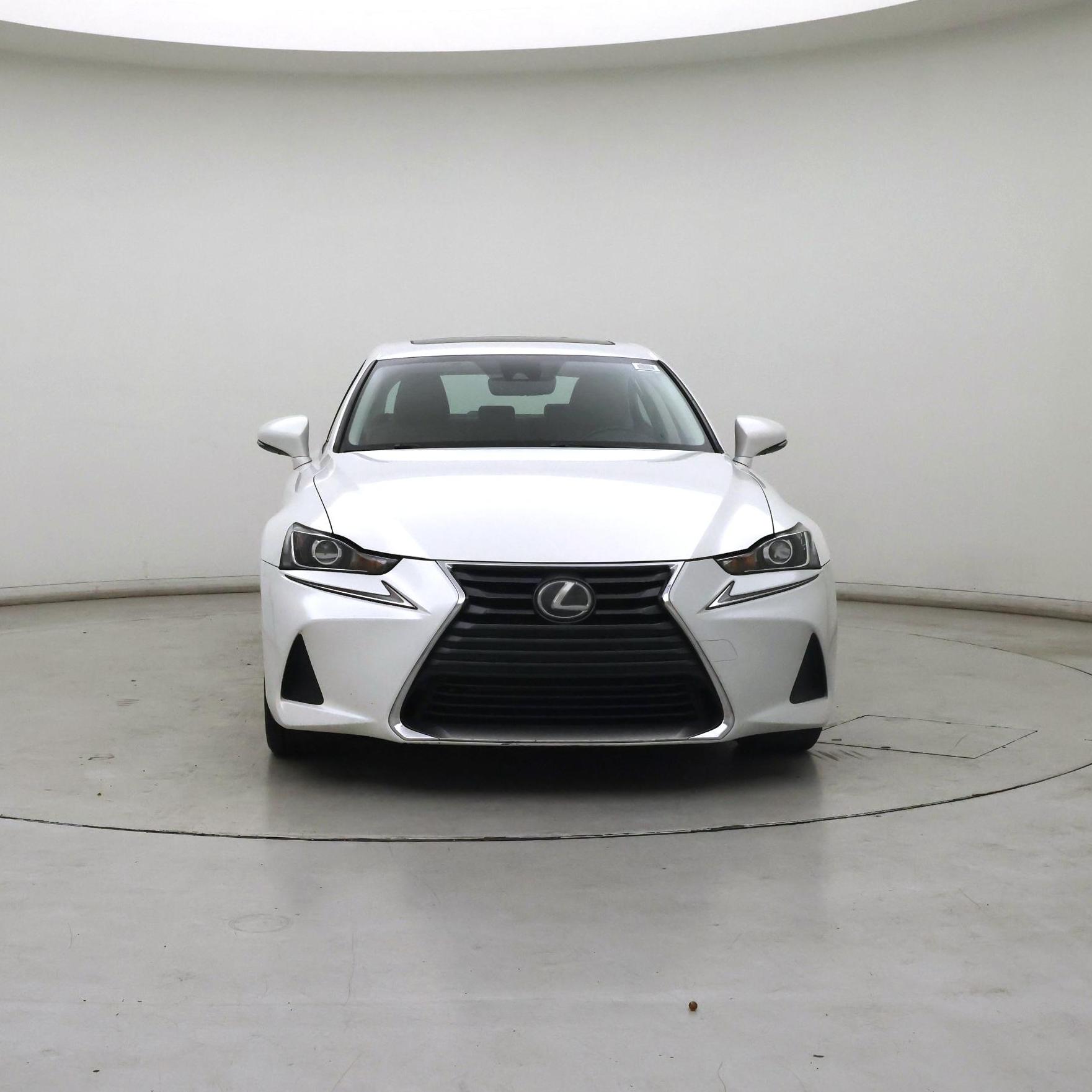 Thumbnail: 2017 Lexus IS - 5