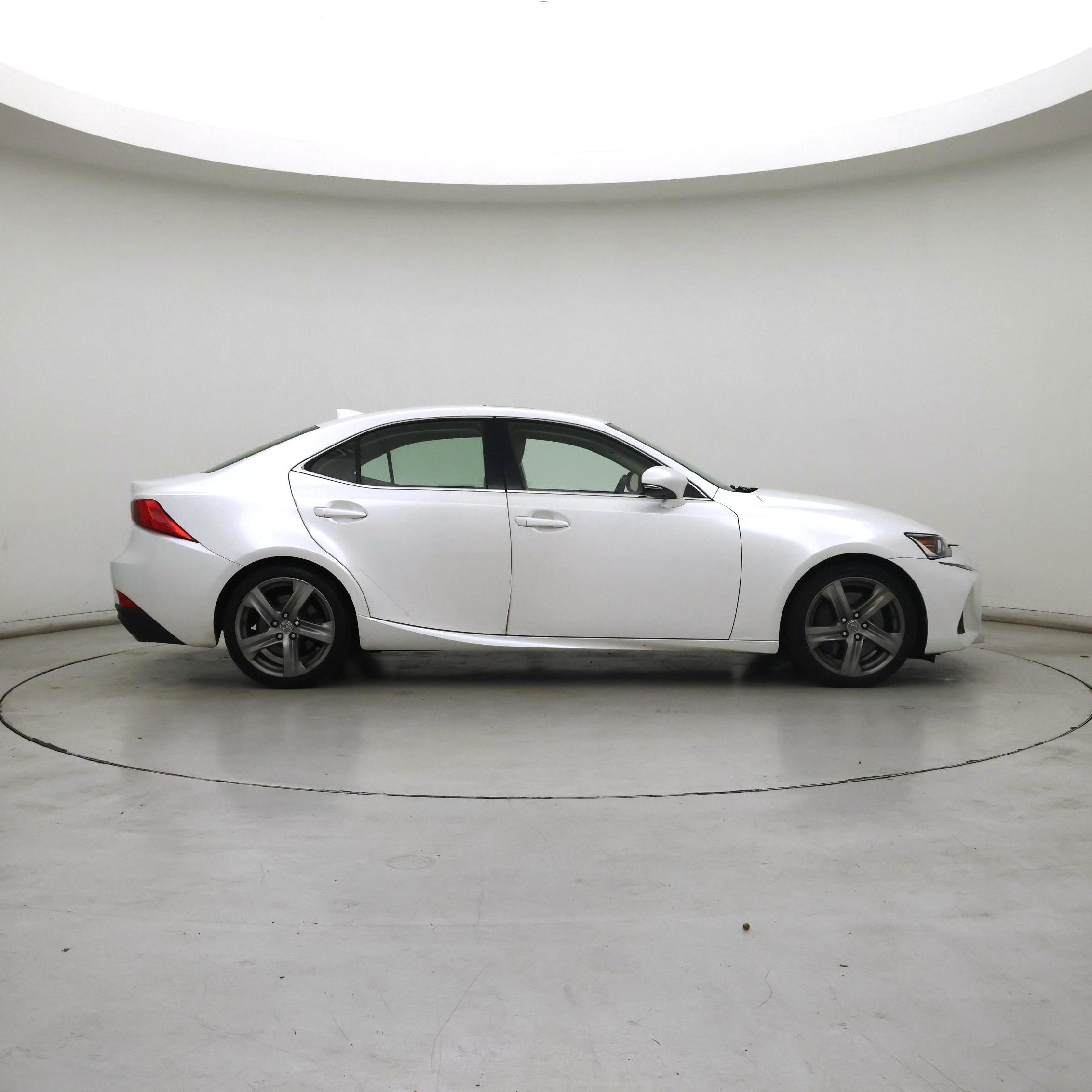 Thumbnail: 2017 Lexus IS - 7