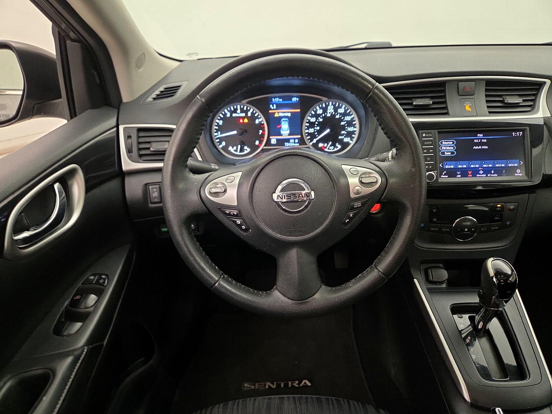 Thumbnail: 2019 Nissan Sentra - 10