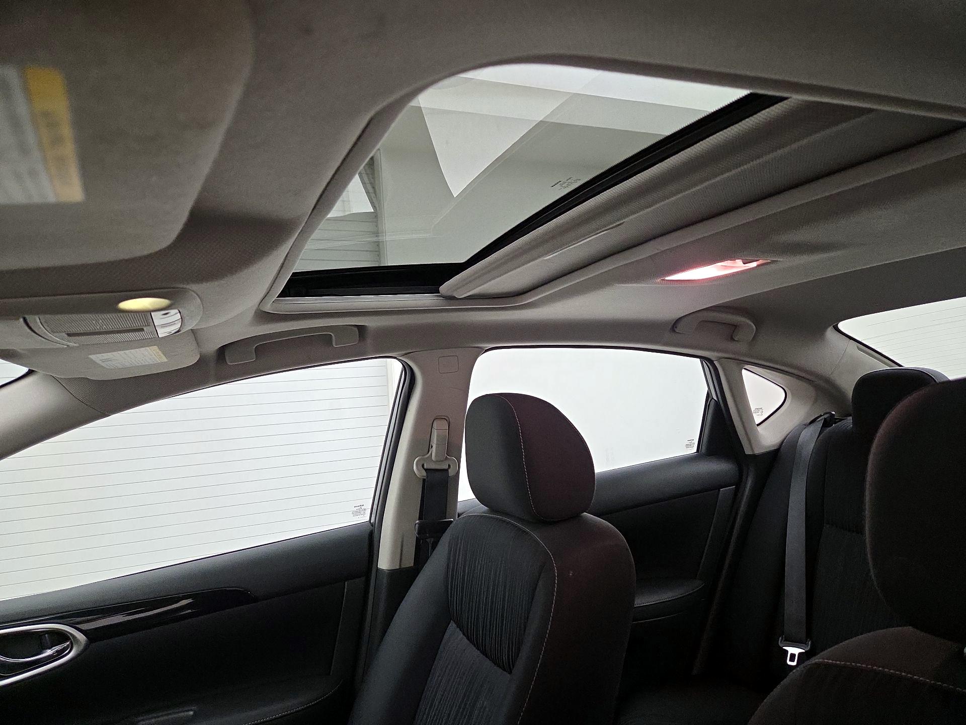 Thumbnail: 2019 Nissan Sentra - 19