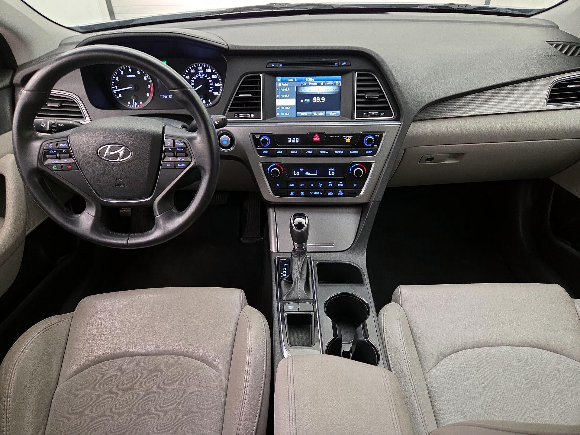 Thumbnail: 2016 Hyundai Sonata - 9