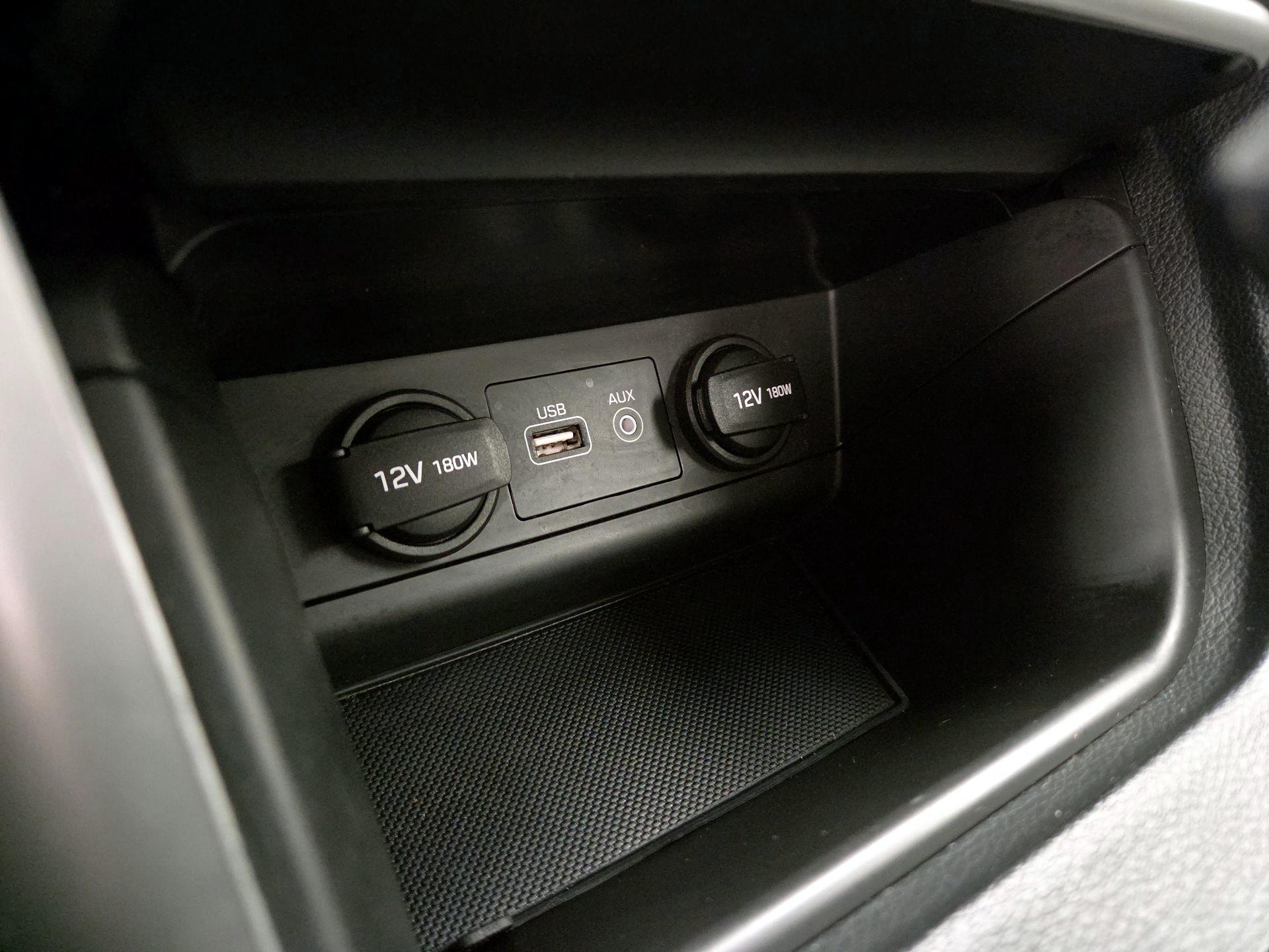 Thumbnail: 2016 Hyundai Sonata - 18