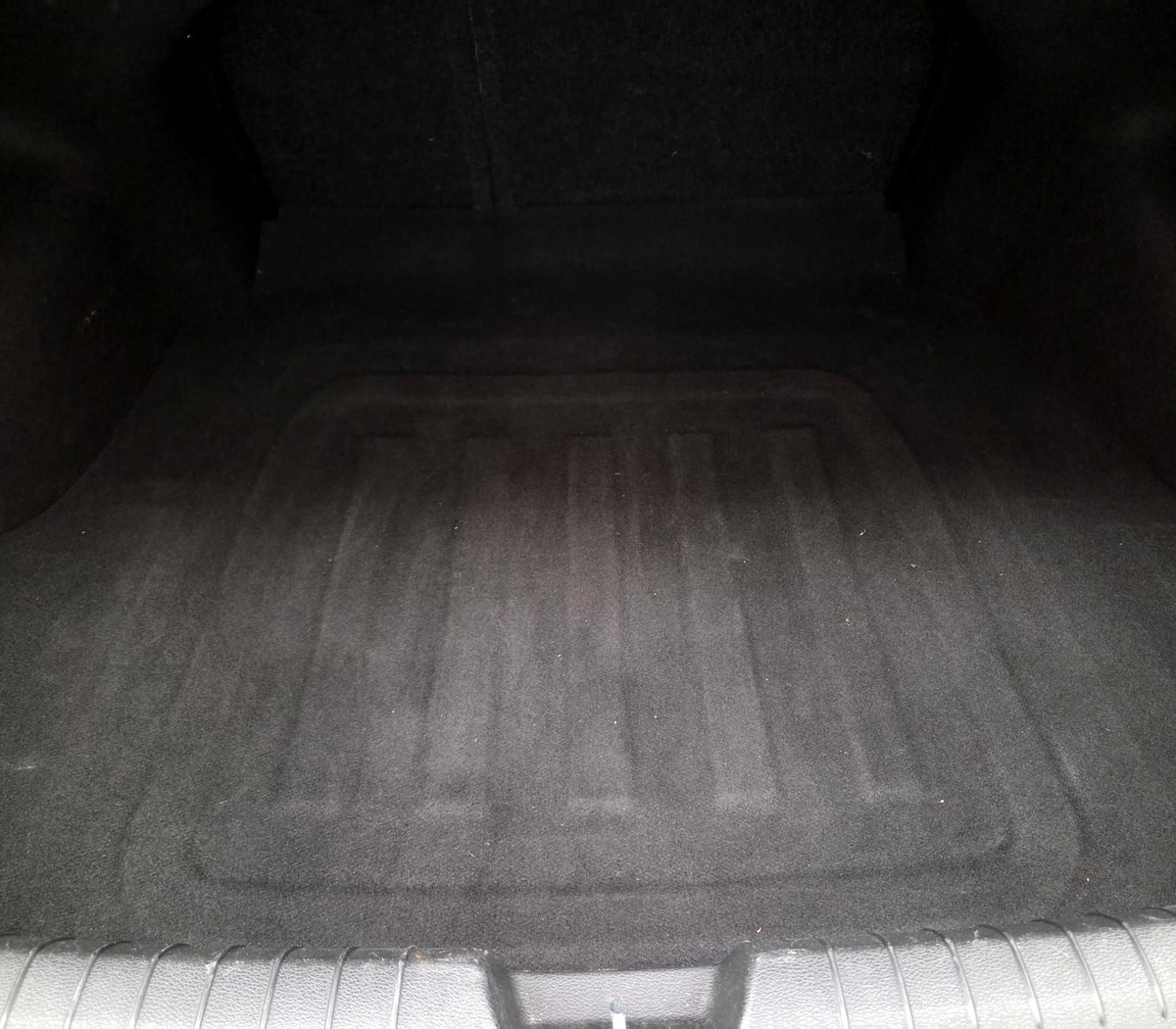 Trunk/Cargo (Seats Up)