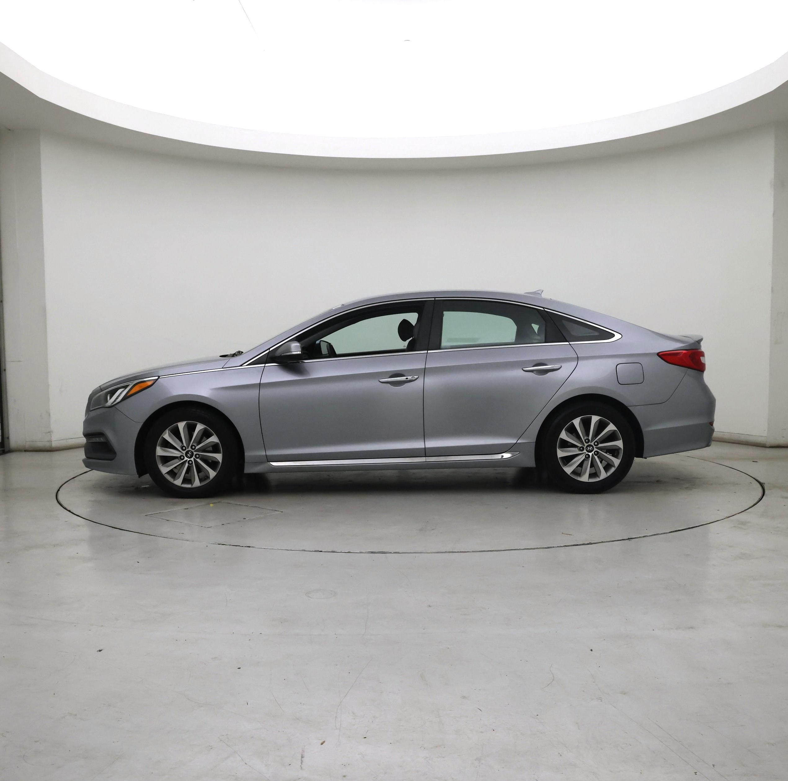 Thumbnail: 2016 Hyundai Sonata - 3