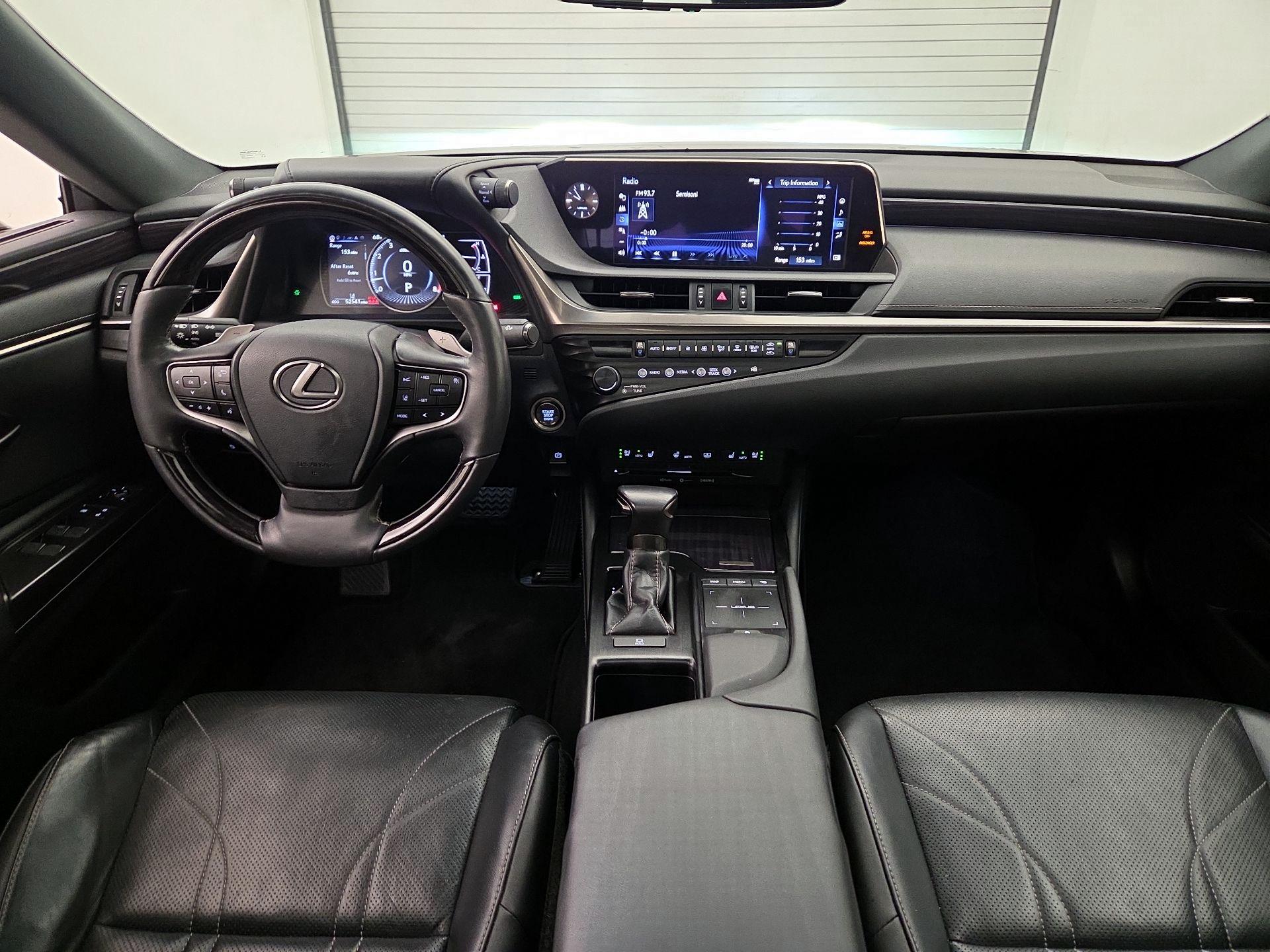 Thumbnail: 2019 Lexus ES - 9
