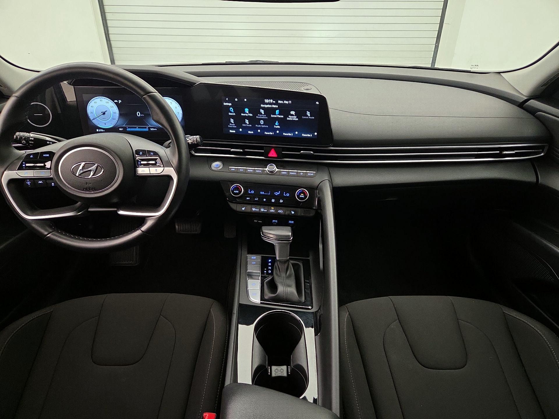 Thumbnail: 2023 Hyundai Elantra - 9