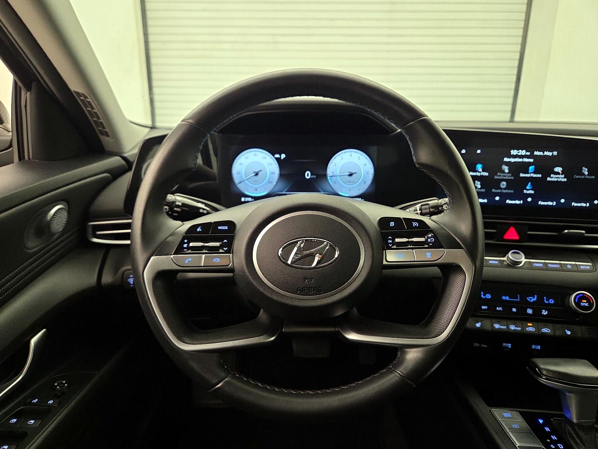 Thumbnail: 2023 Hyundai Elantra - 10