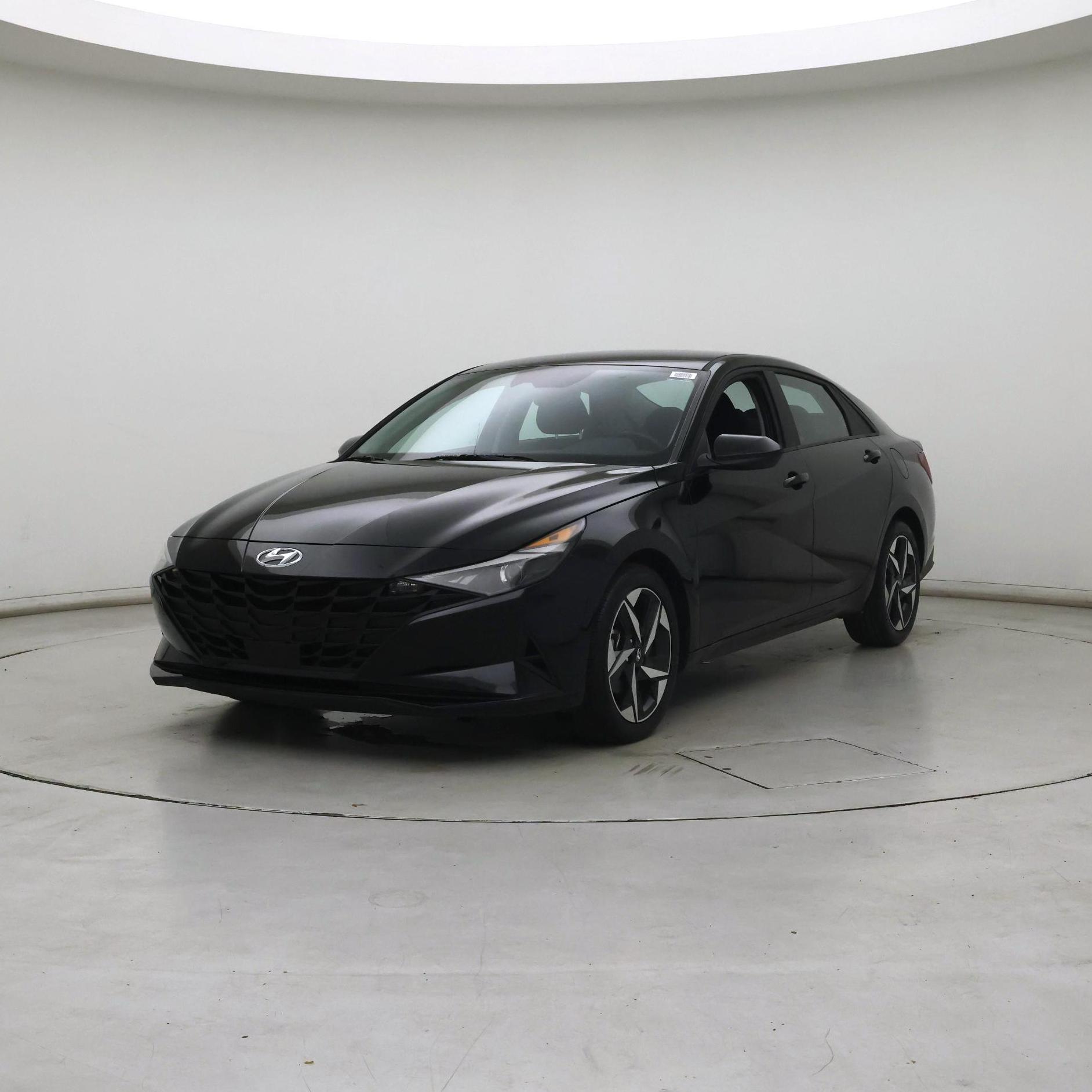 Thumbnail: 2023 Hyundai Elantra - 4