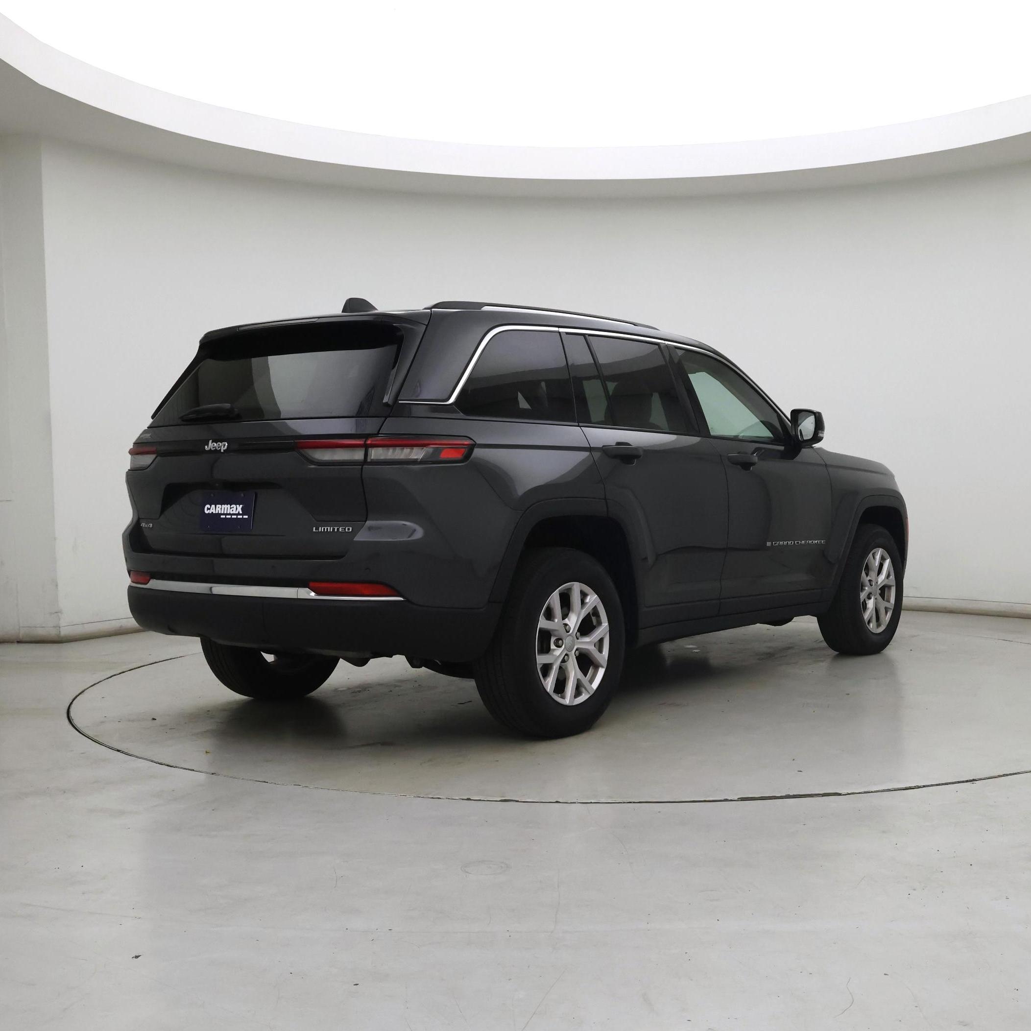 Thumbnail: 2022 Jeep Grand Cherokee - 8