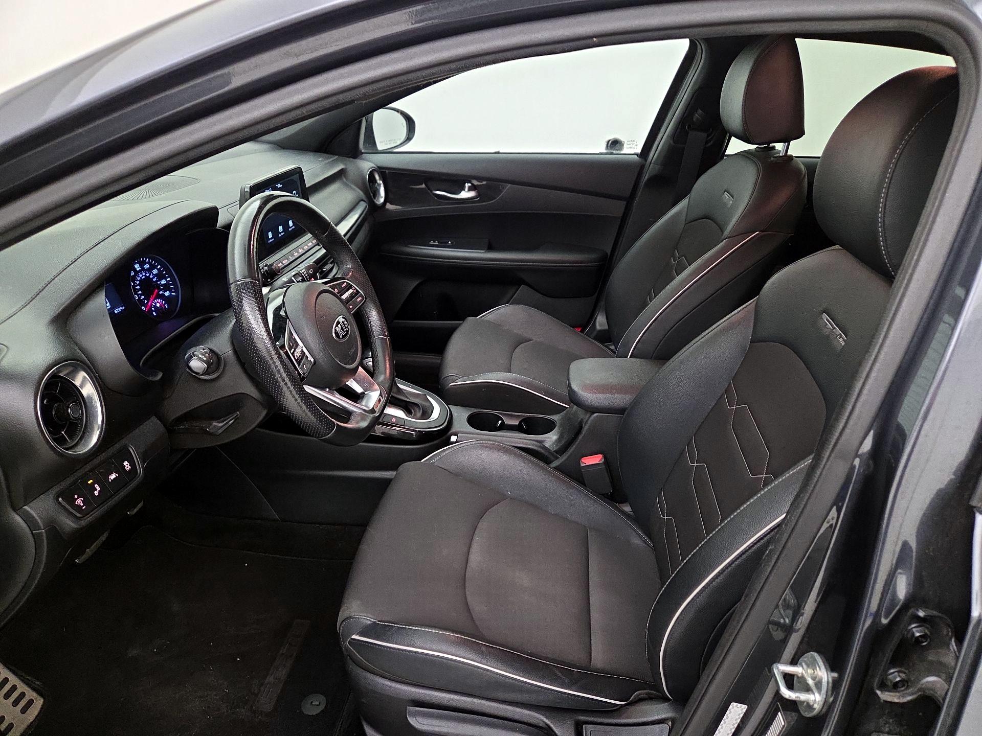 Thumbnail: 2020 Kia Forte - 11