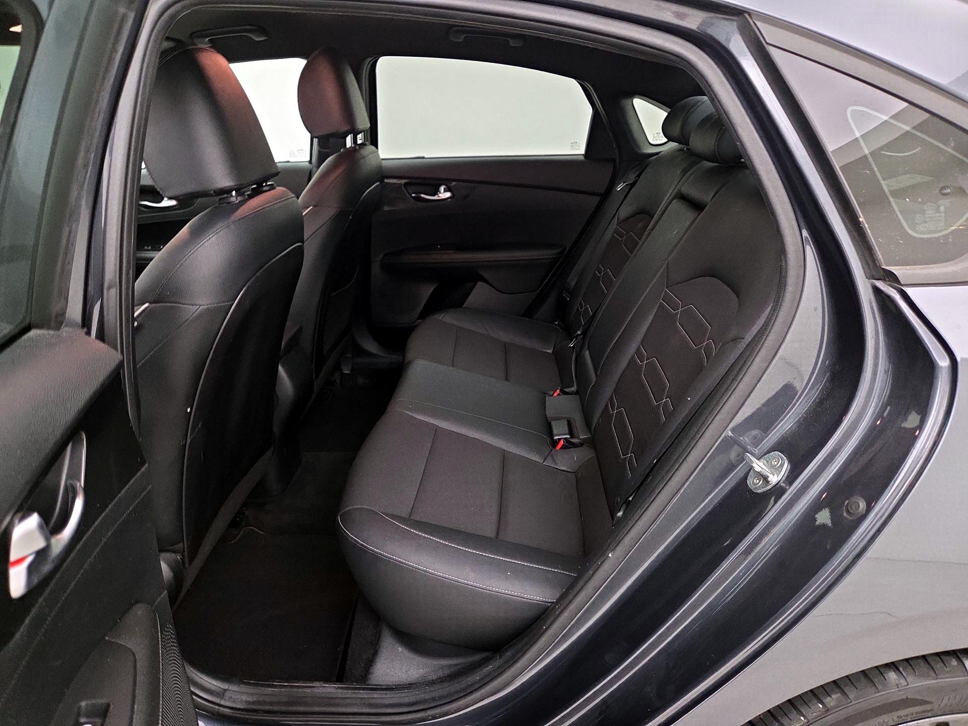 Thumbnail: 2020 Kia Forte - 18