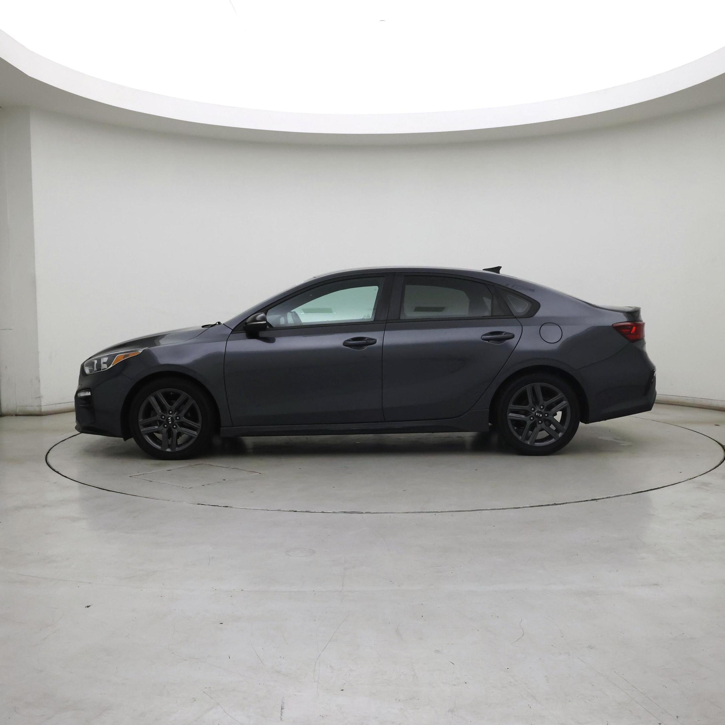 Thumbnail: 2020 Kia Forte - 3