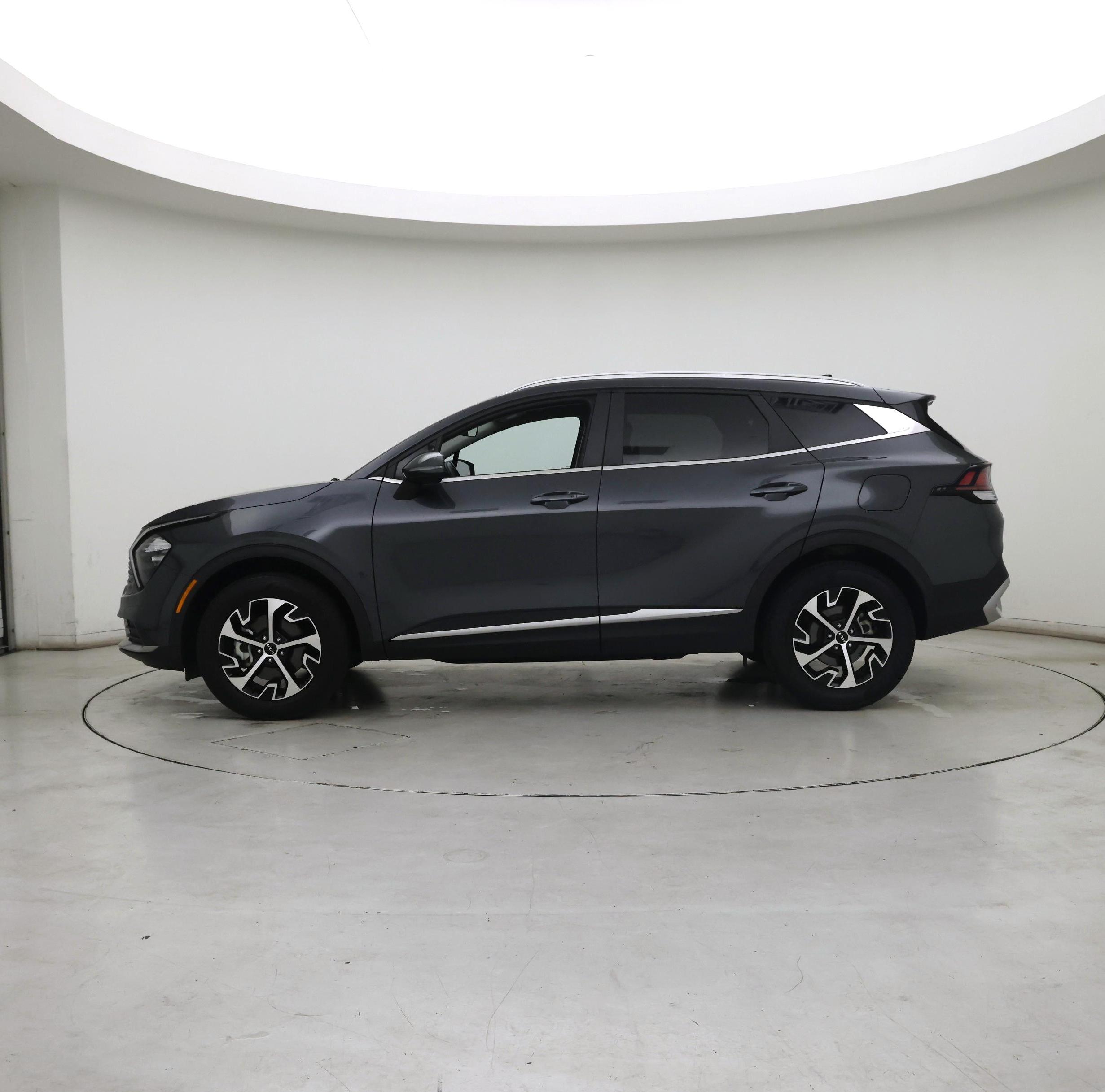 Thumbnail: 2023 Kia Sportage - 3
