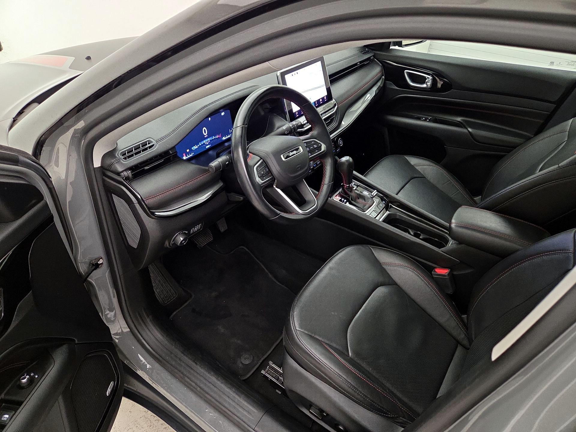 Thumbnail: 2022 Jeep Compass - 11