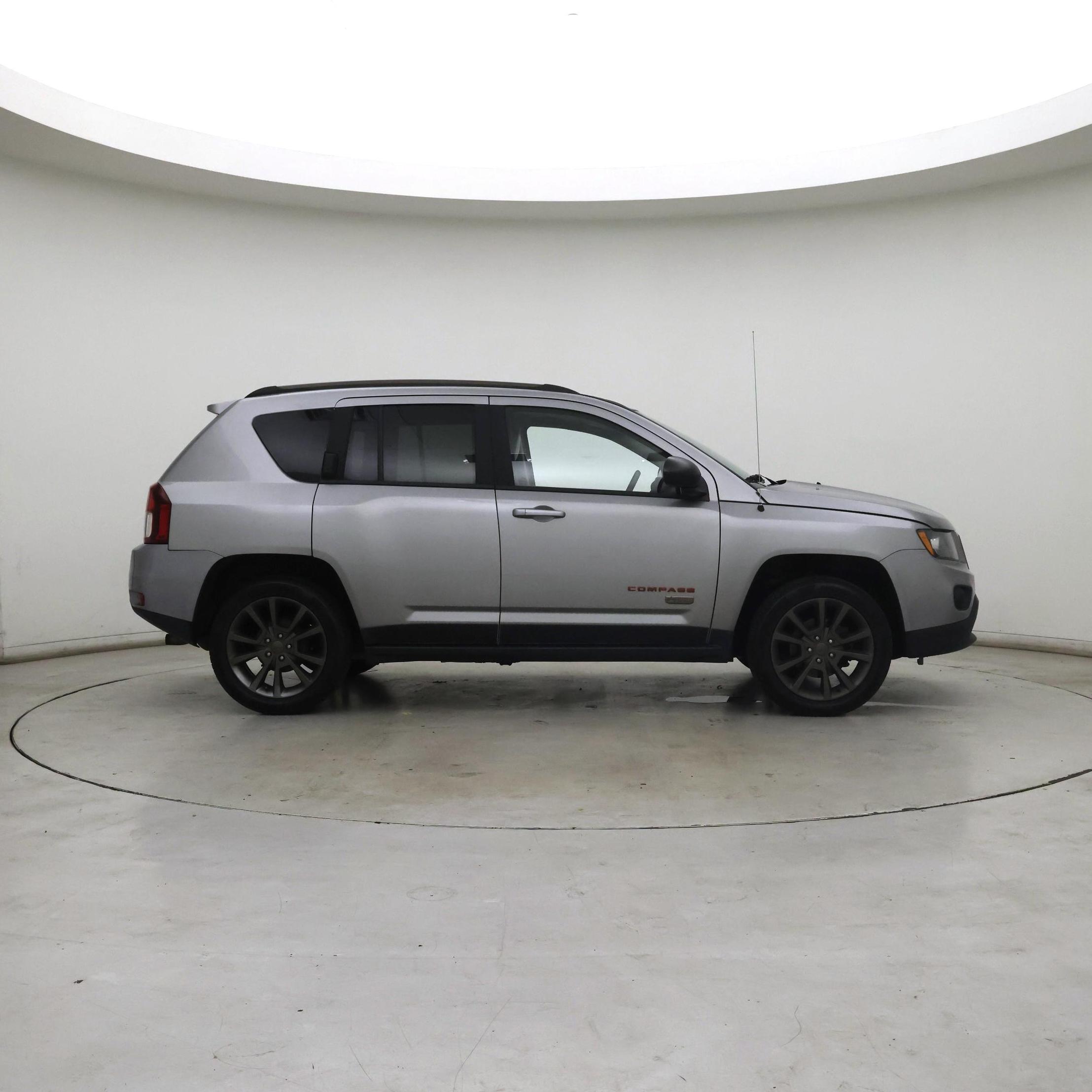 Thumbnail: 2016 Jeep Compass - 7