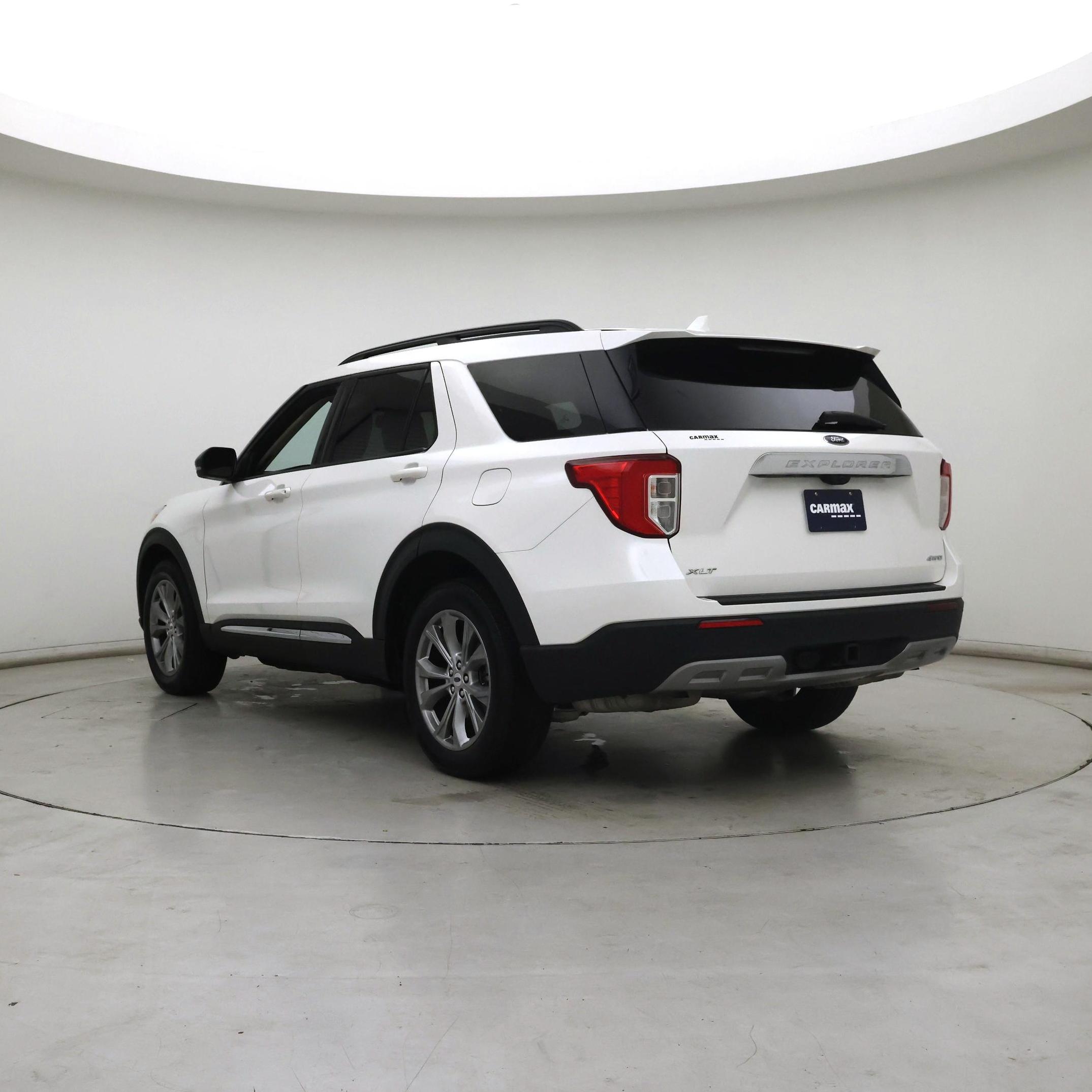 Thumbnail: 2022 Ford Explorer - 2
