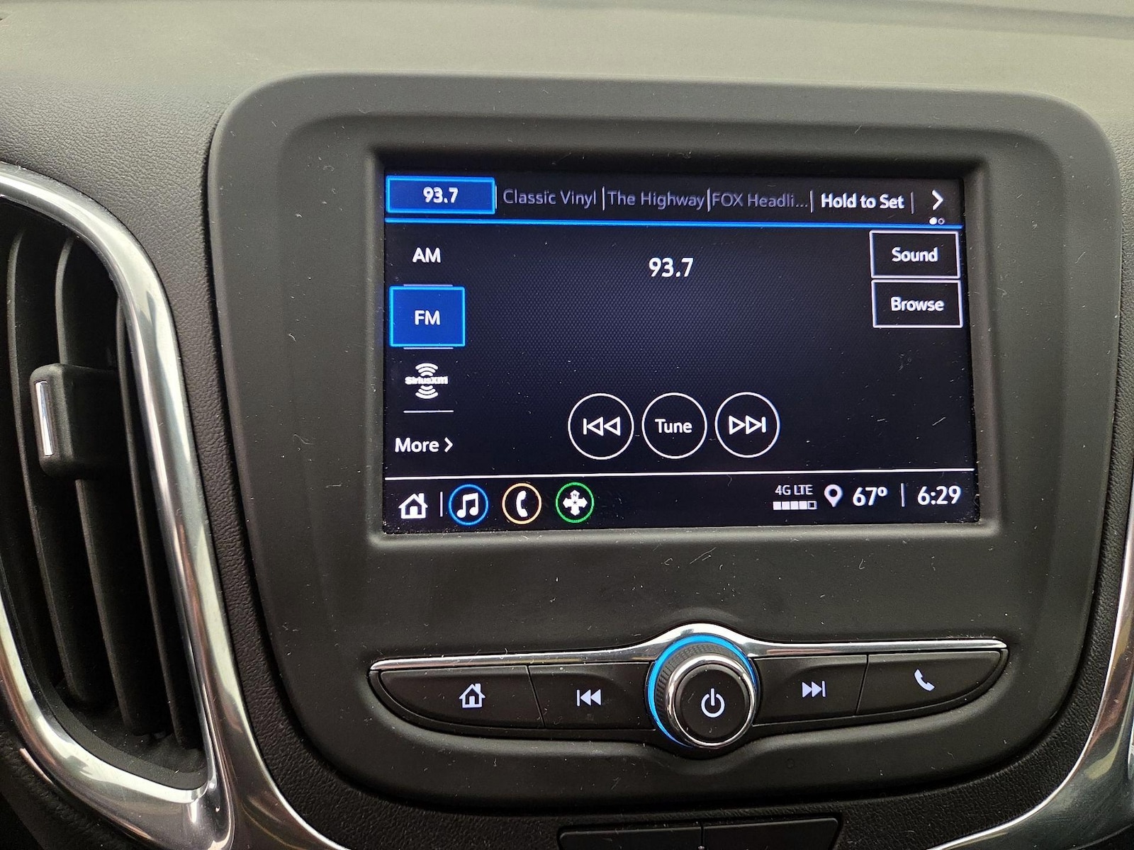 2022 Chevrolet Equinox LT - Photo 15