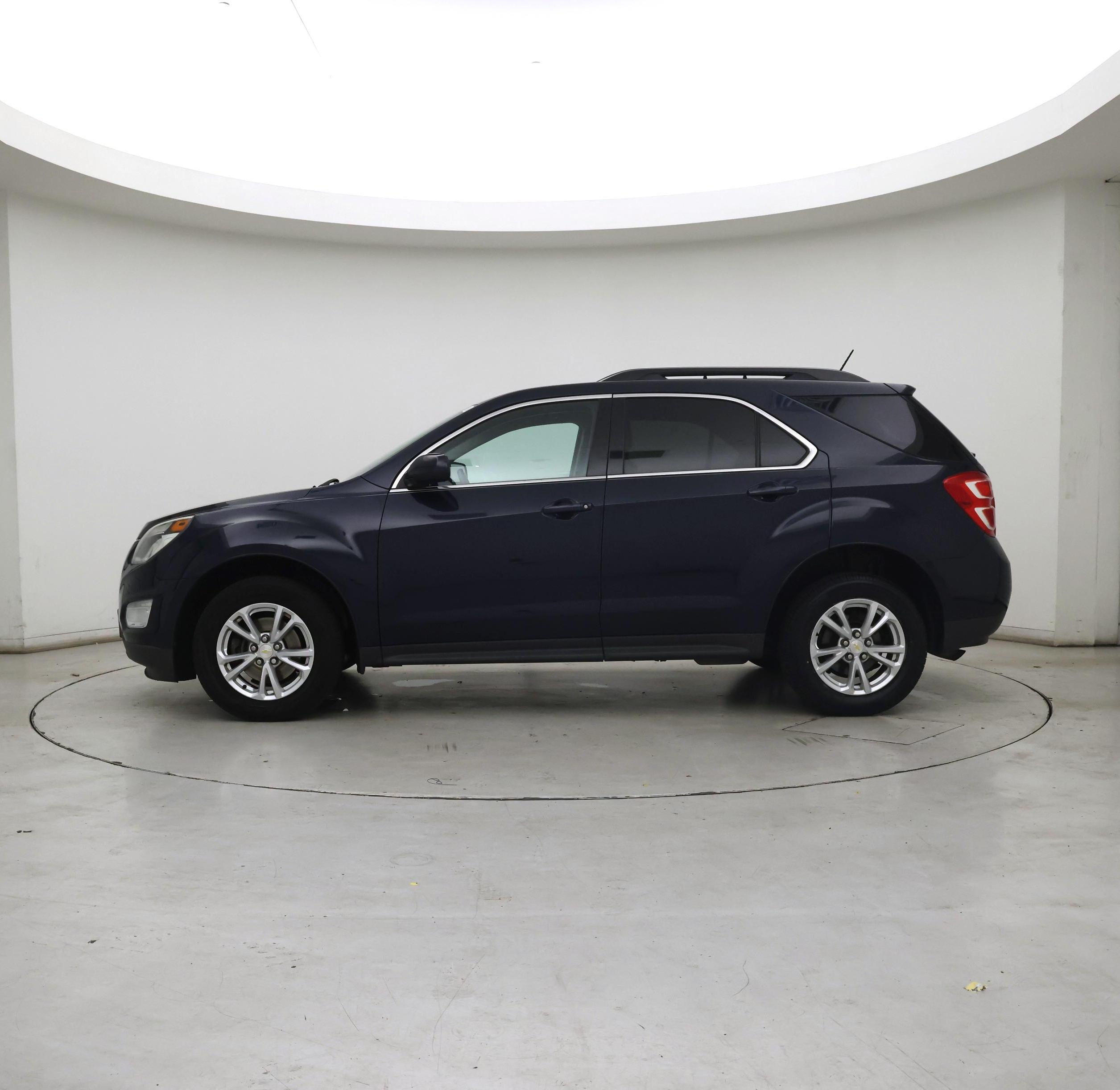 Thumbnail: 2017 Chevrolet Equinox - 3
