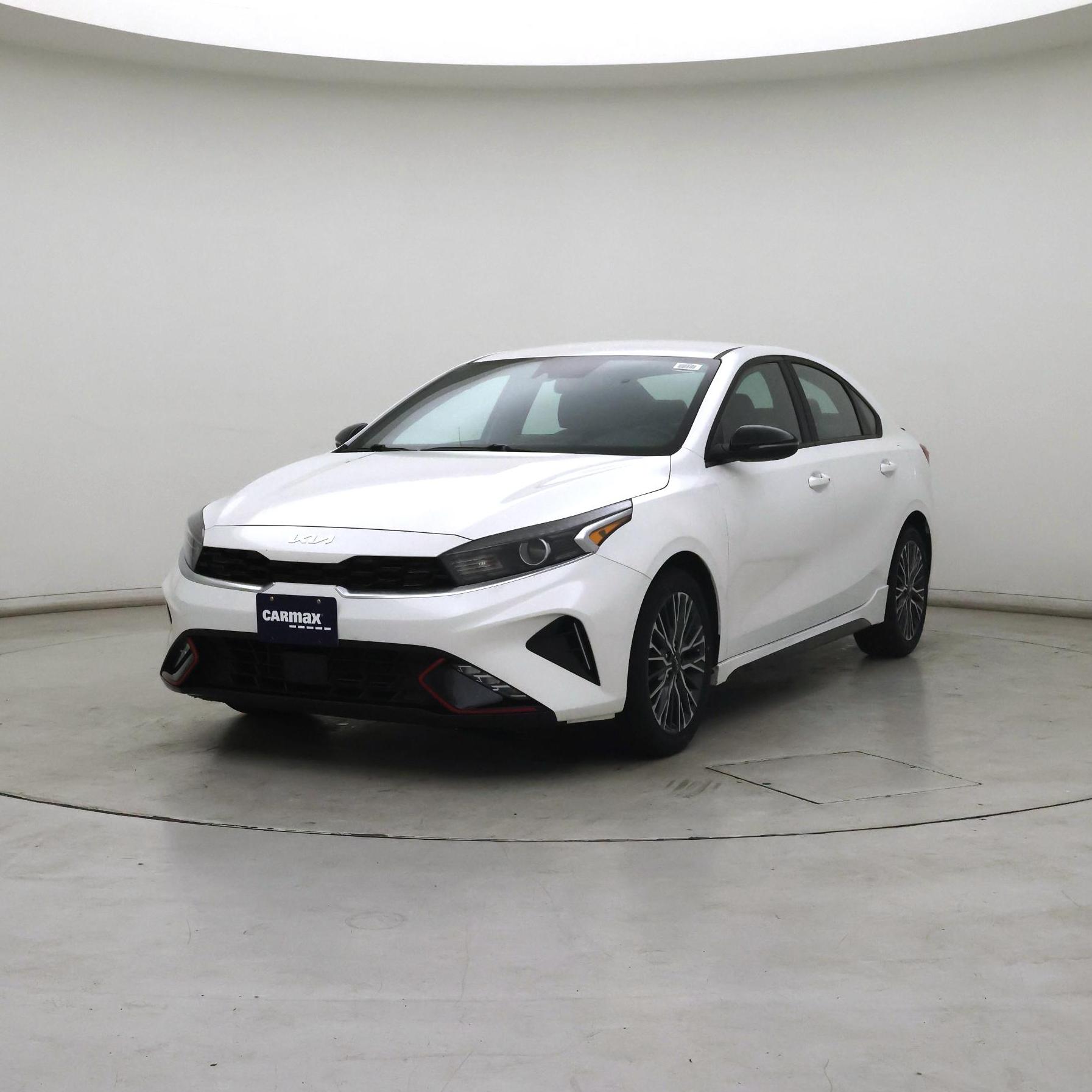 Thumbnail: 2024 Kia Forte - 4