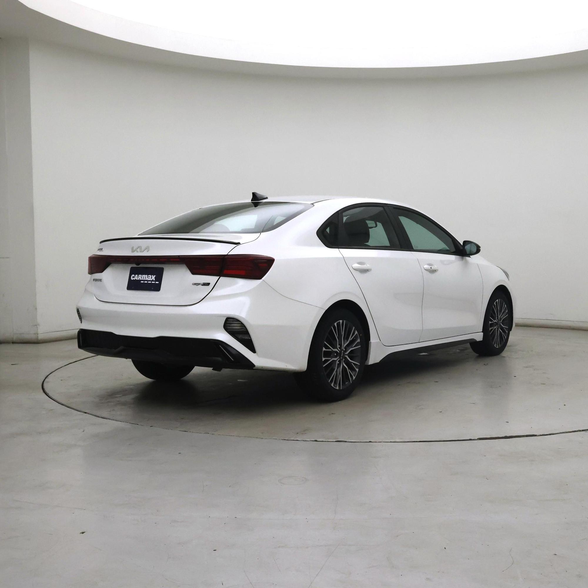 Thumbnail: 2024 Kia Forte - 8
