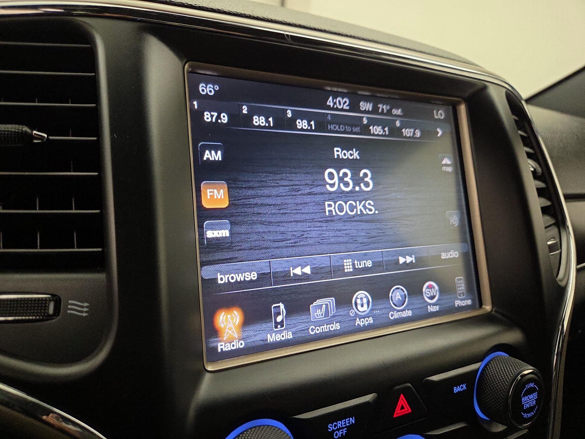 Thumbnail: 2014 Jeep Grand Cherokee - 16