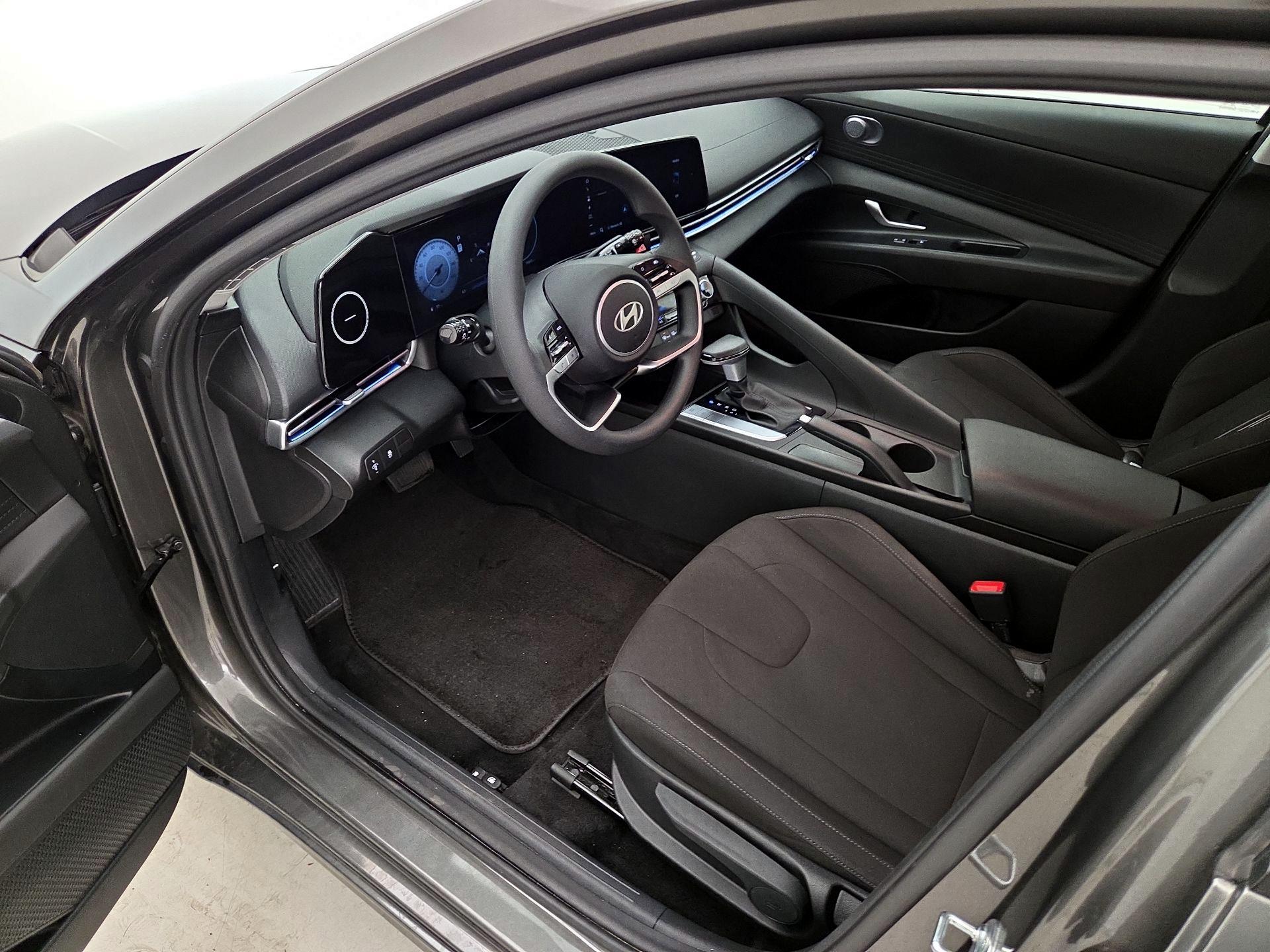 Thumbnail: 2024 Hyundai Elantra - 11