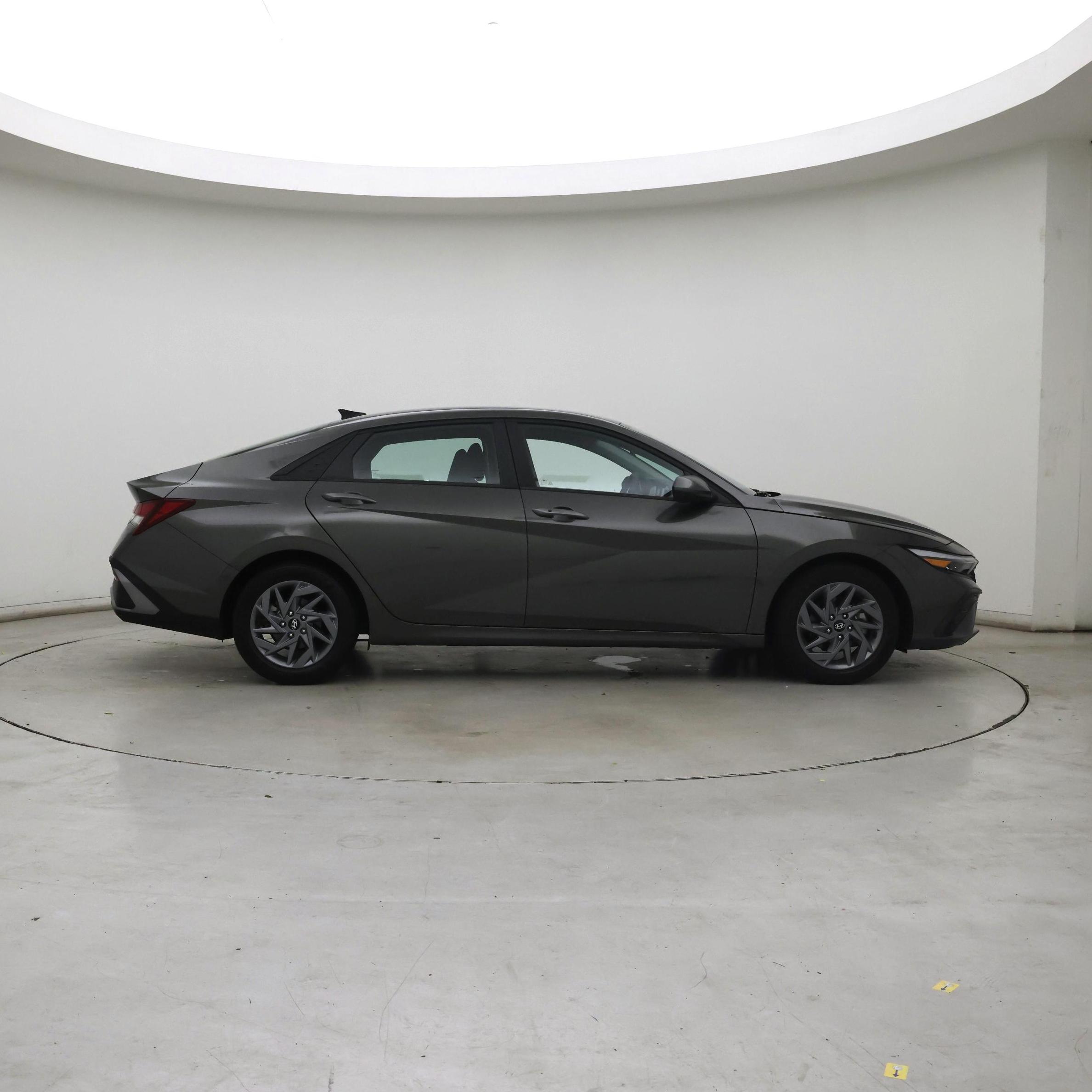 Thumbnail: 2024 Hyundai Elantra - 7