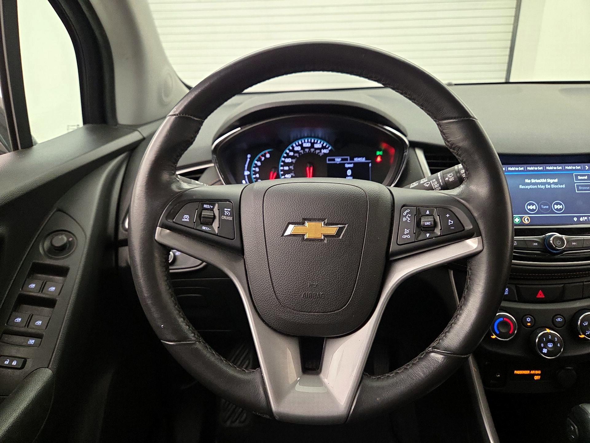 Thumbnail: 2018 Chevrolet Trax - 10
