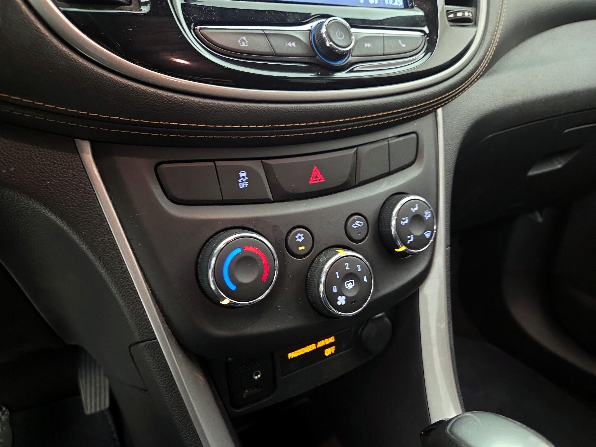 Thumbnail: 2018 Chevrolet Trax - 16